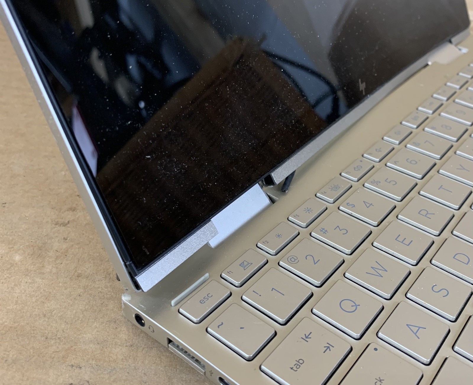 HP ENVY x360 2-in-1 Intel Core i7-1165G7@2.80GHz 8GB DDR4 RAM NO SSD/HDD/OS