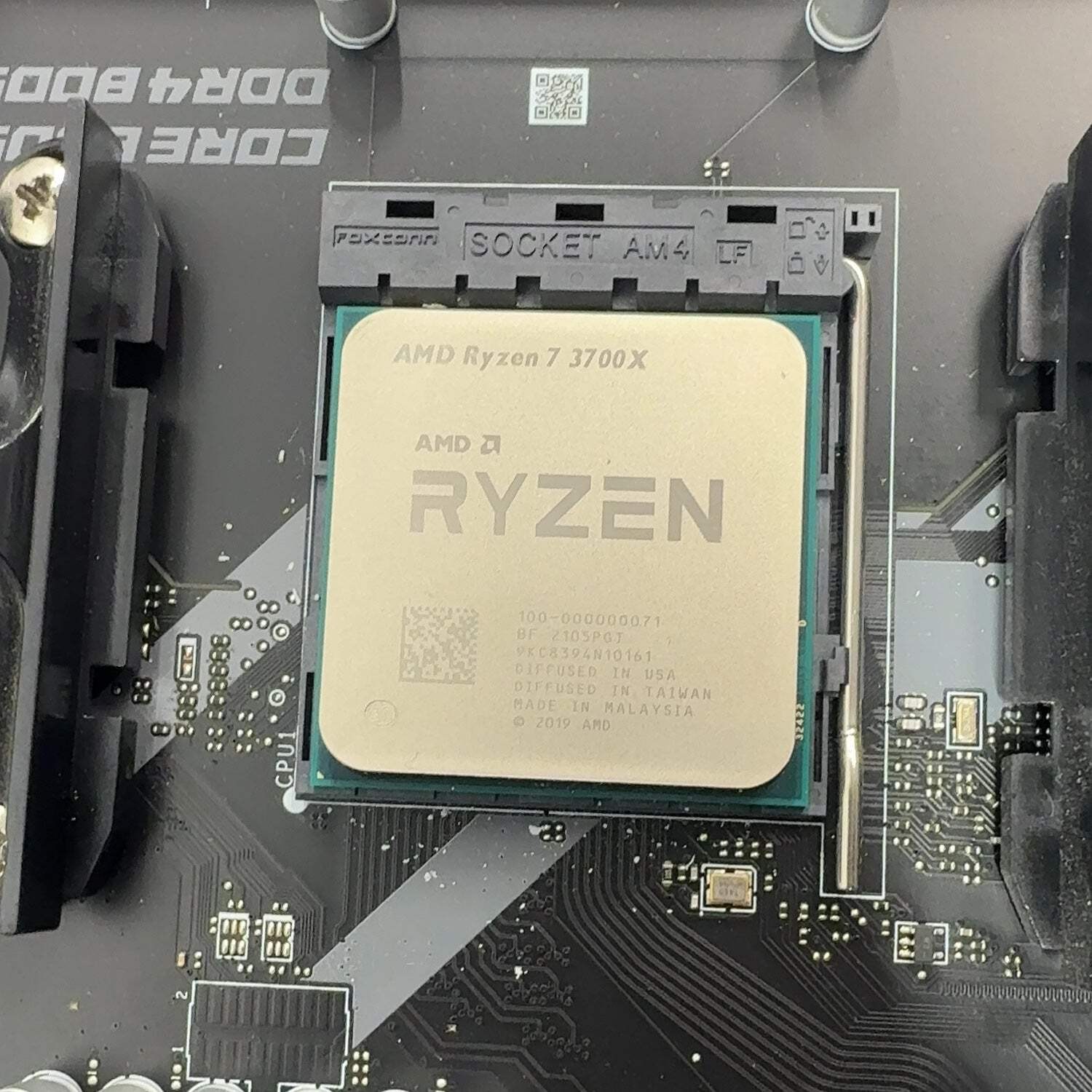 MSi B550 Tomahawk AM4 AMD Ryzen 7 3700X 8 Core 3.60GHz ATX