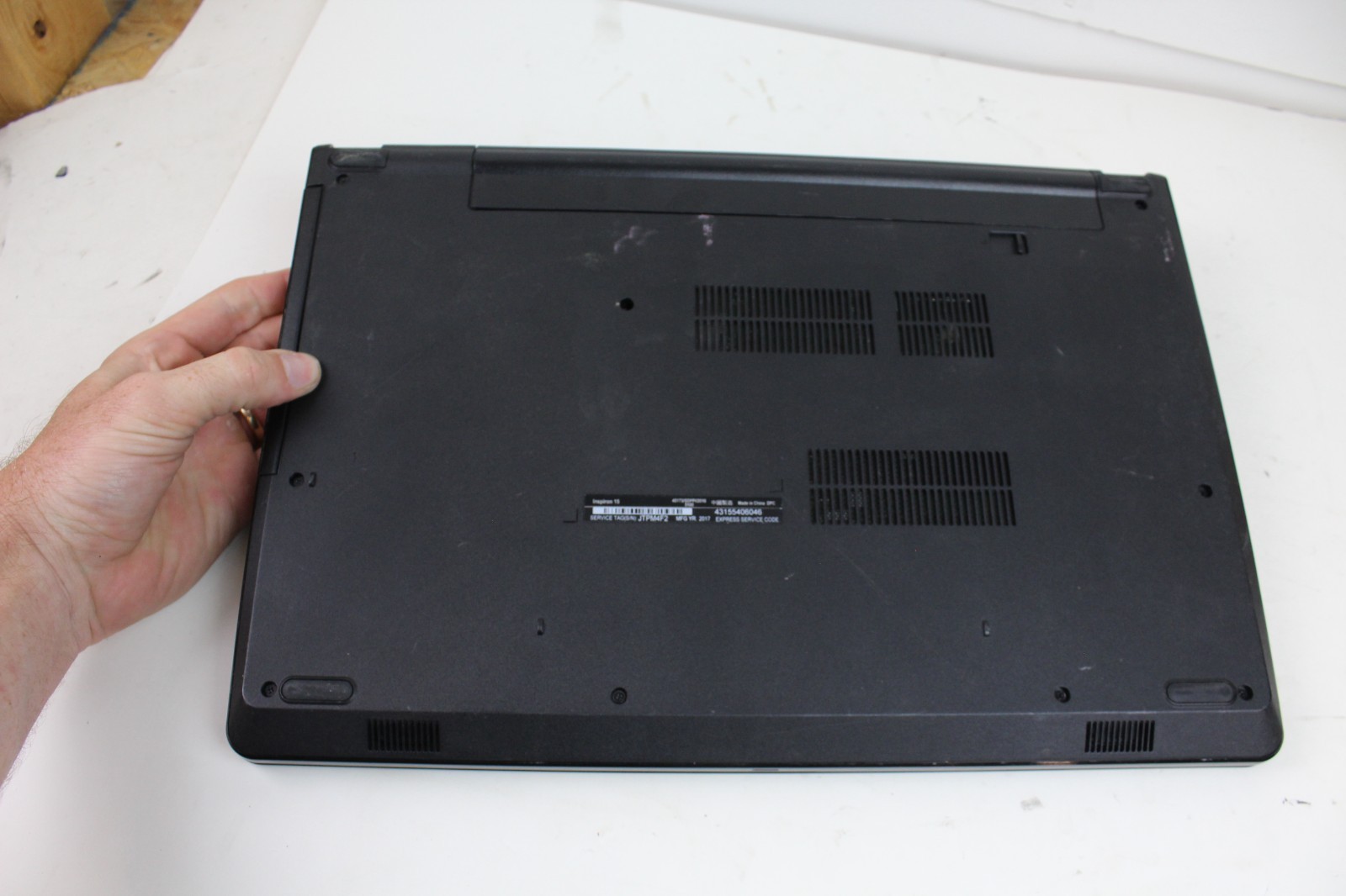 BAD BAT AS IS Dell Inspiron 3567 15.6″ Intel Core i5-7200U 2.50GHz 8GB RAM 500GB
