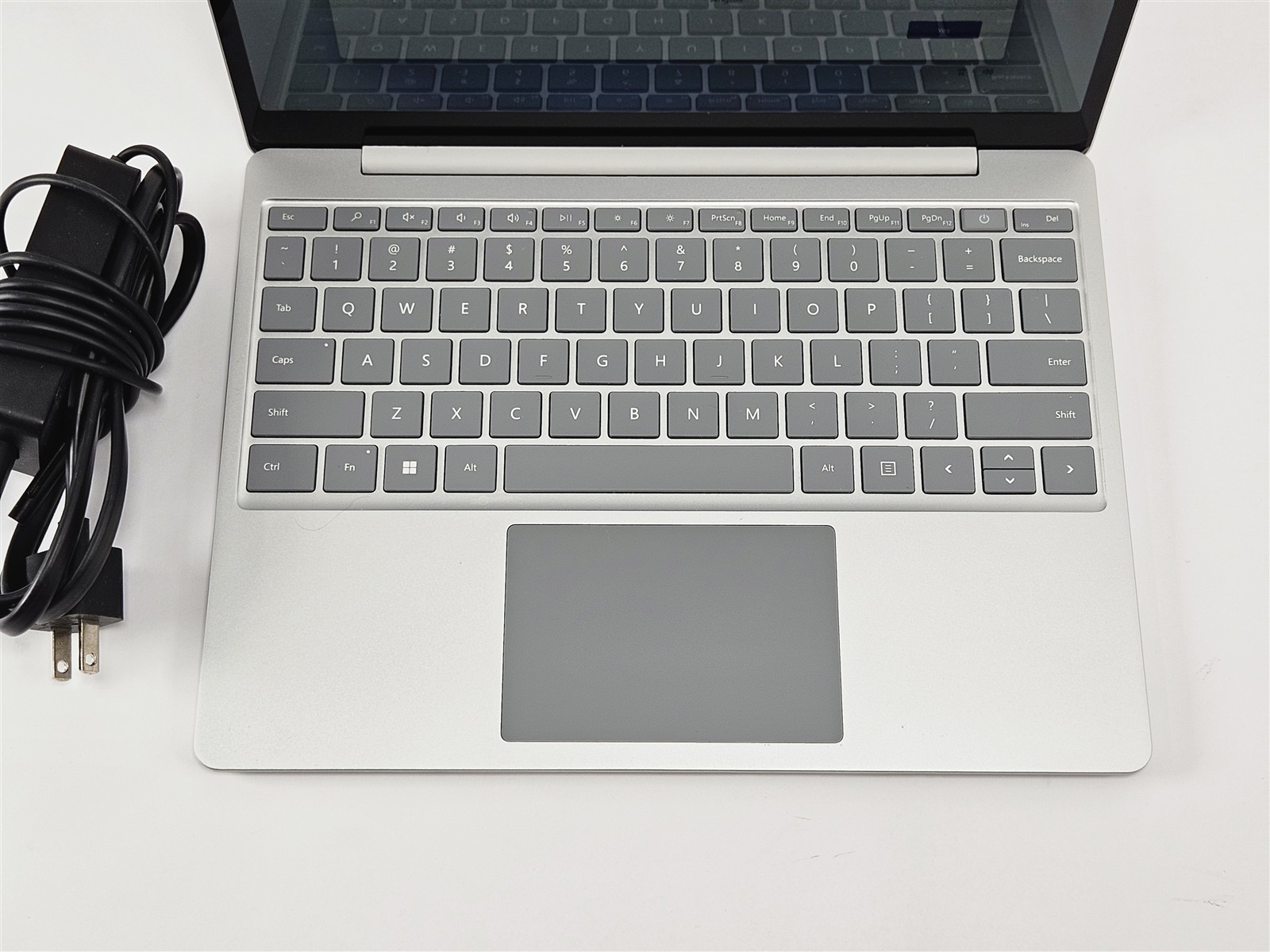 Microsoft Surface Laptop Go 2 i5-1135G7 2.4GHz 256GB SSD 16GB Iris Xe 12.4″