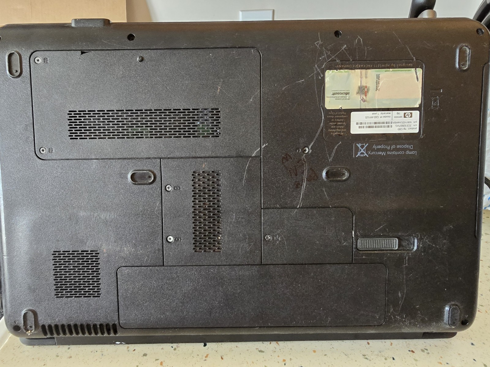 HP G60-441US Laptop Pentium Dual-Core T4200 2.00 GHz 3GB RAM For Parts/Not Work