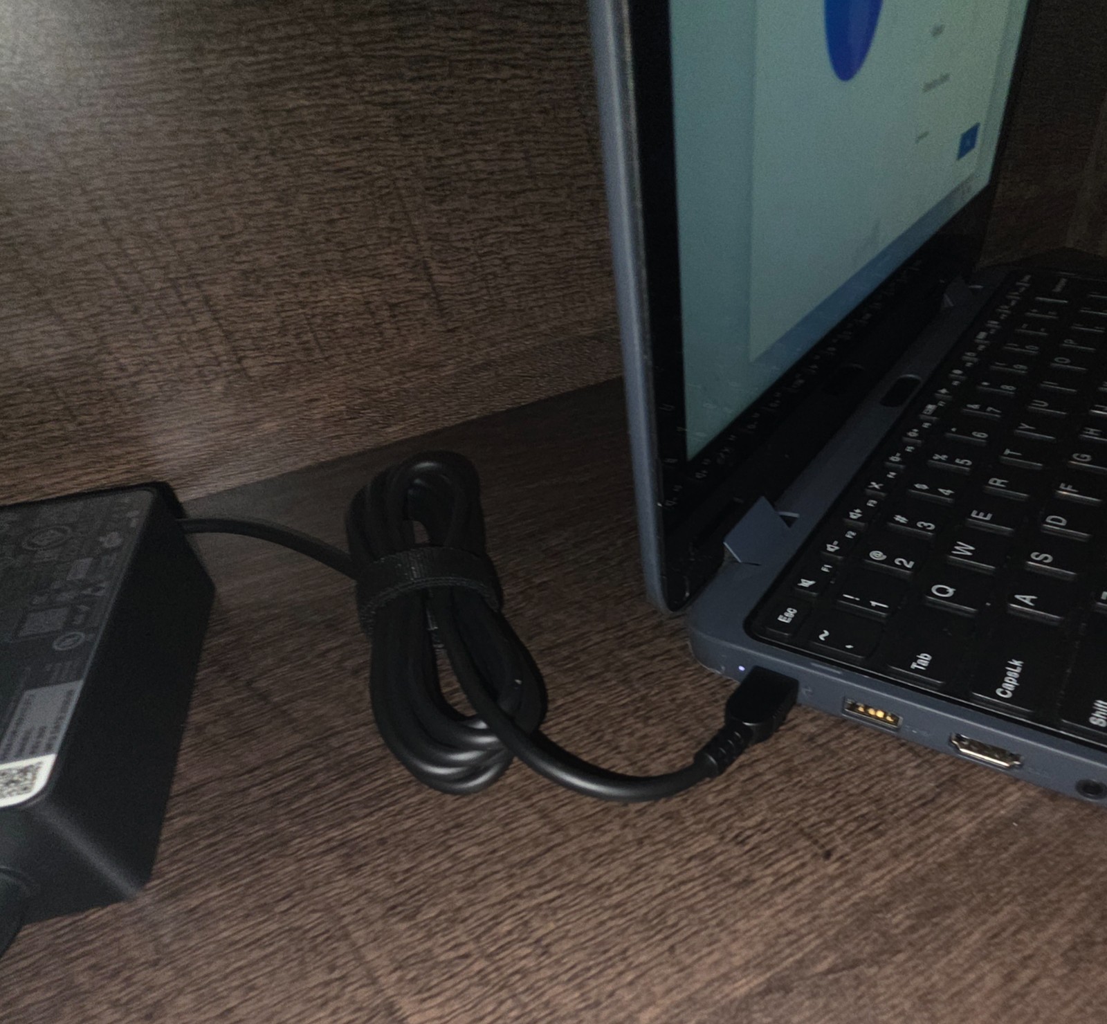 Lenovo 300w Yoga Gen 4 11.6″ 2-in-1 Touchscreen Laptop Intel N100 8GB RAM 128GB