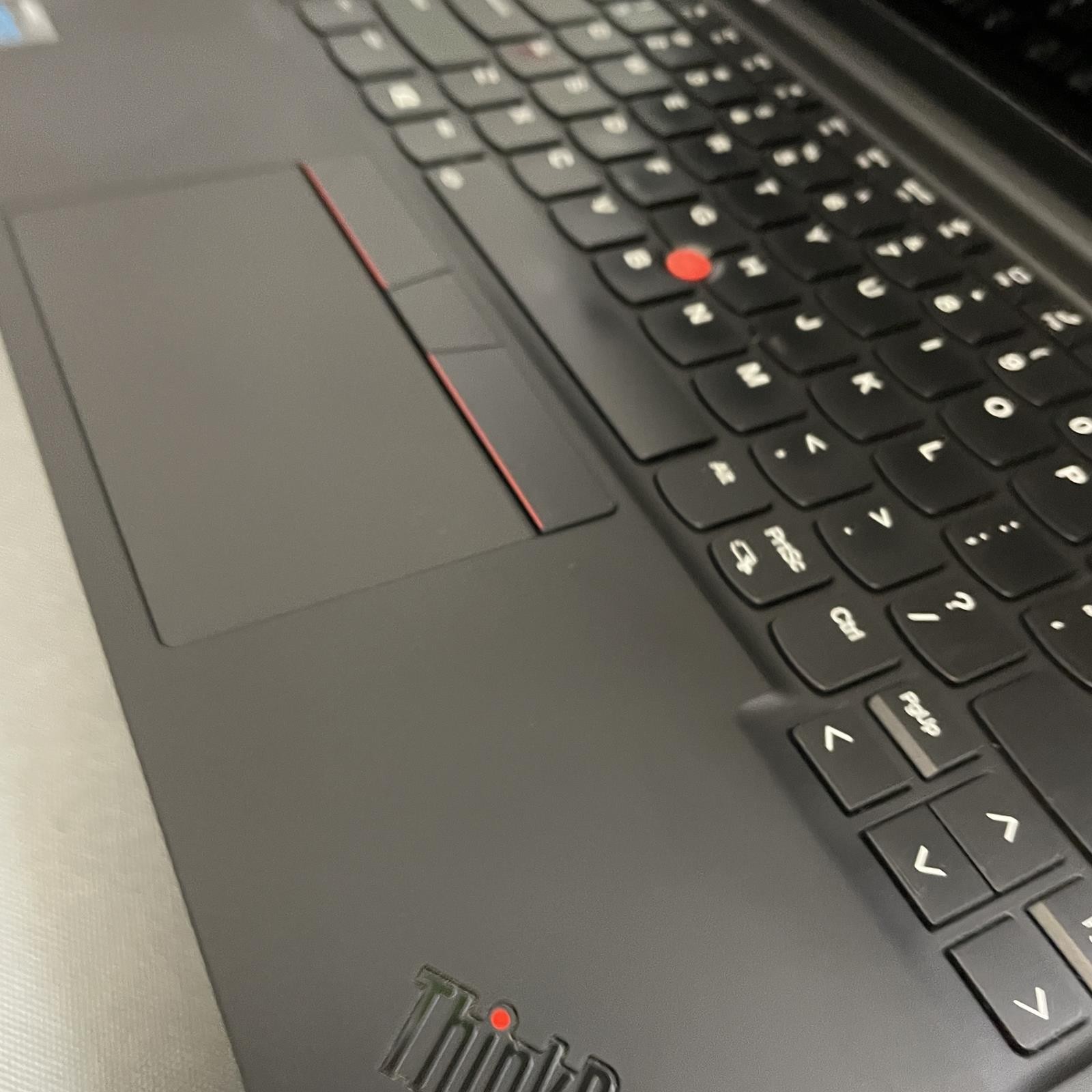 Lenovo ThinkPad X1 Carbon Gen 9, Core i7-1185G7, 16GB, 512GB NVMe | #1475 (READ)