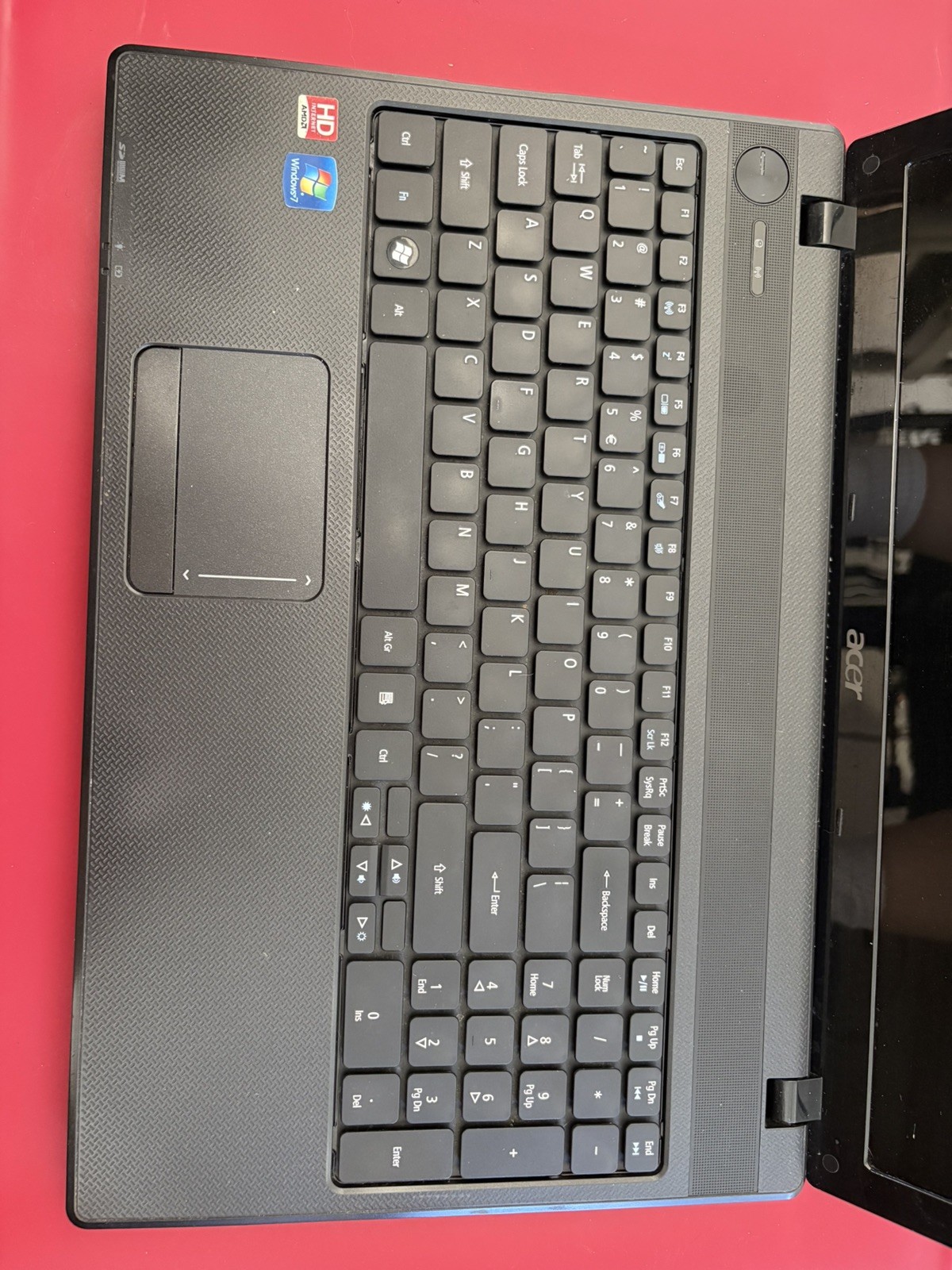 Acer Aspire 5253-BZ493 Laptop AMD C-50 1.0 GHz 4GB RAM 500 HDD Window 7
