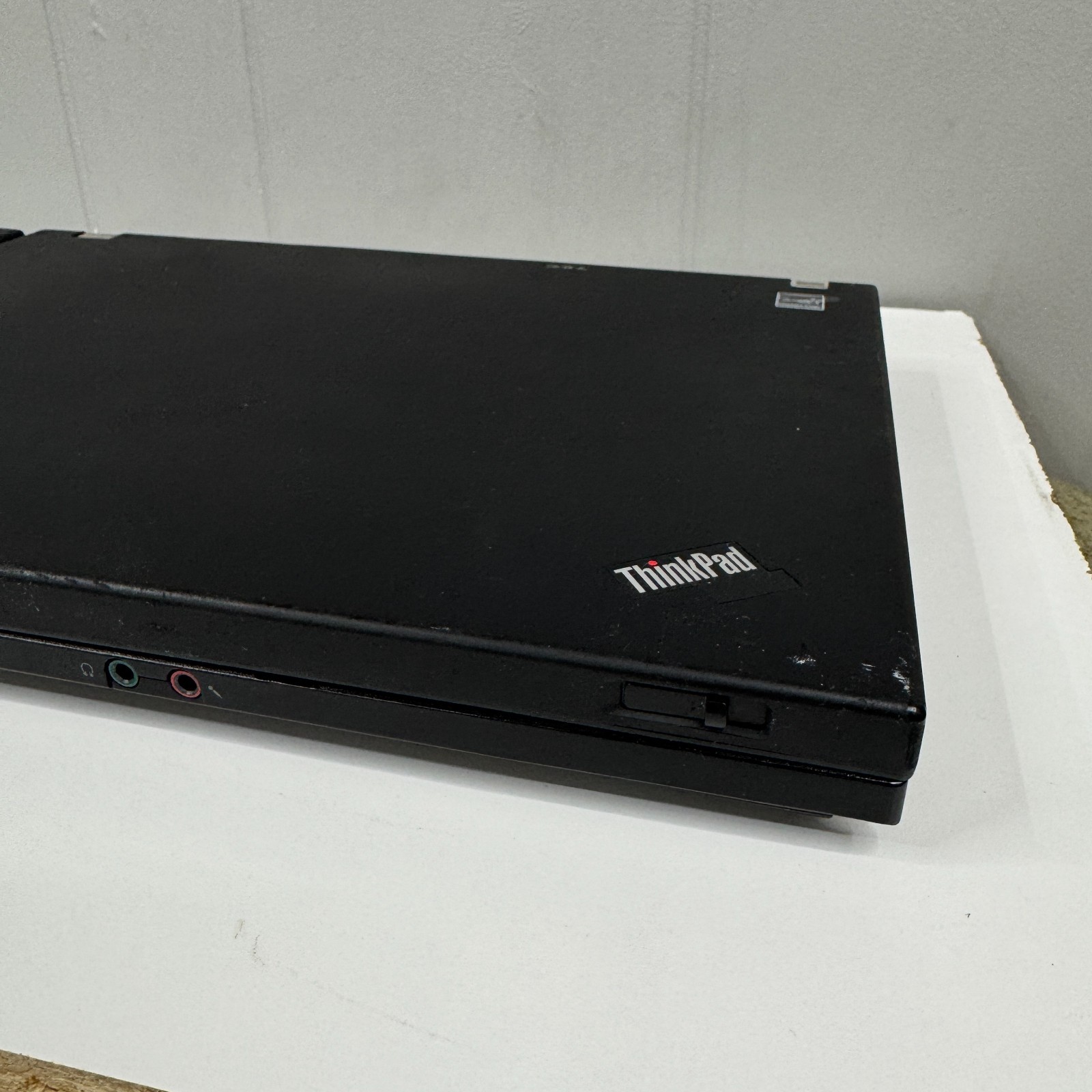 Lenovo ThinkPad T61 No HDD No Charger Set of 2 For PARTS ONLY UNTESTED | READ