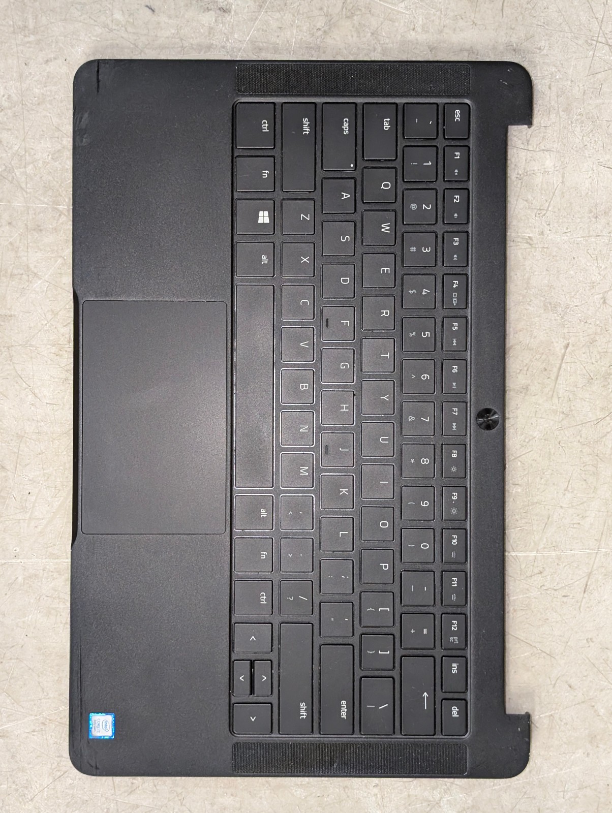 Razer Blade 13.3 inch laptop; Intel Core i7 8550U 1.8GHz; untested no ssd no ram