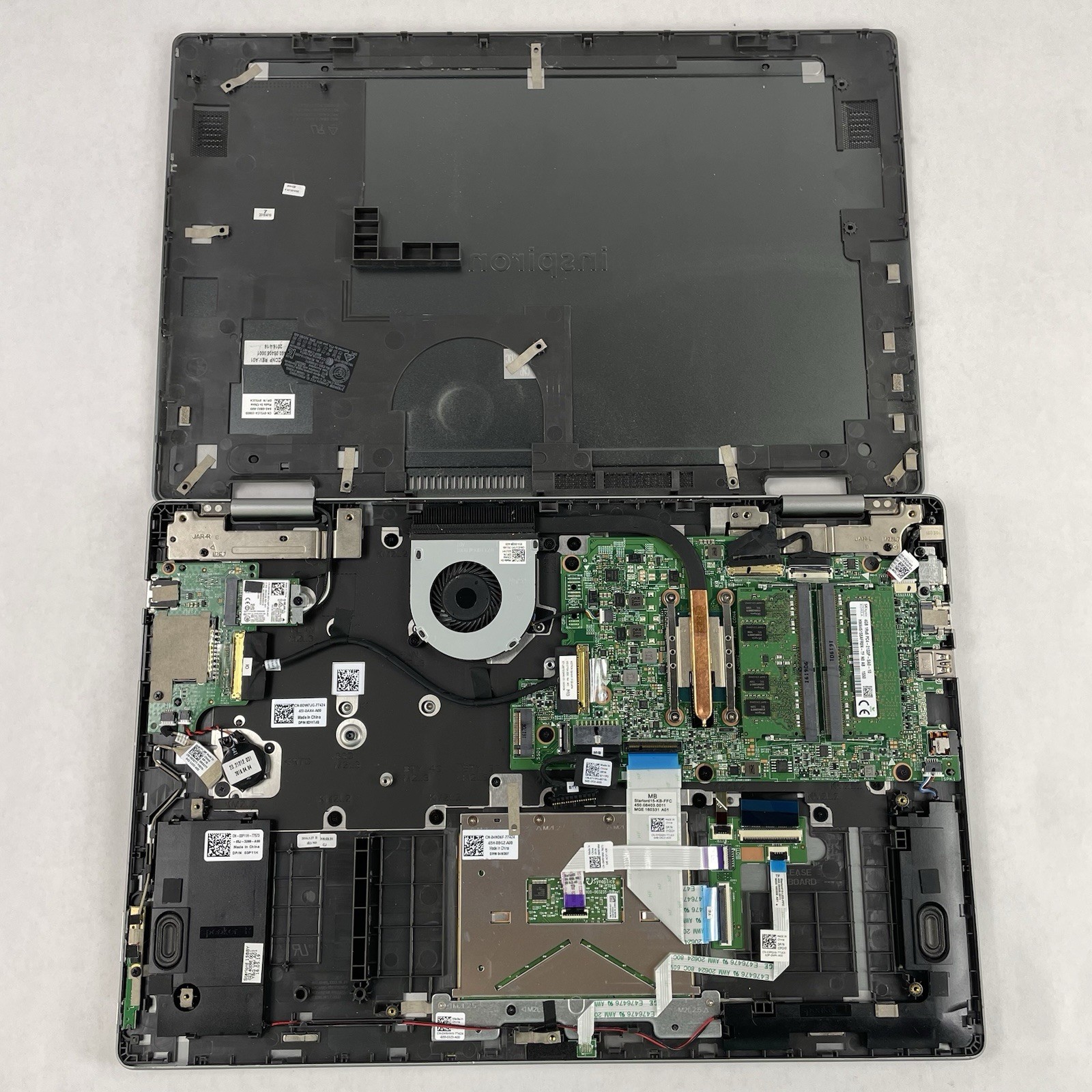 Dell Inspiron 15-7569 15.6″ i5-6200U 2.30 GHz 8 GB RAM No SSD/OS/AC/Batt