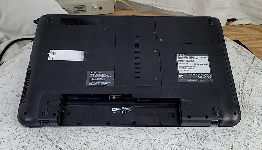 TOSHIBA SATELLITE L755 PSK1WU-06601D Laptop PENTIUM B940 4GB SEE NOTES