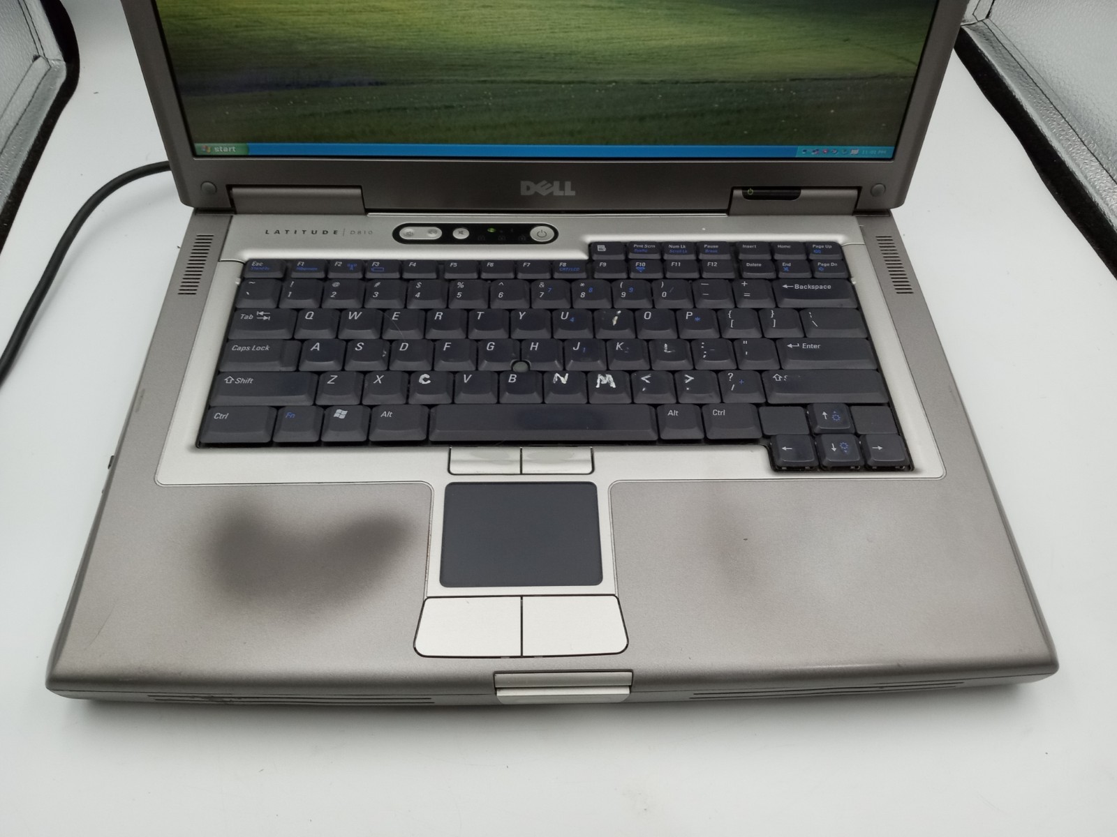 Dell Latitude D810 Intel Pentium 2GB RAM 30GB HDD Windows XP – READ -RR