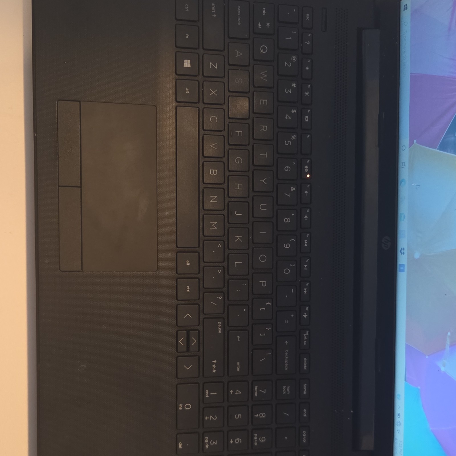 HP DB0011DX 15.6in Laptop AMD A6 4GB RAM 1TB HDD Windows 10 CHARGER INCLUDED