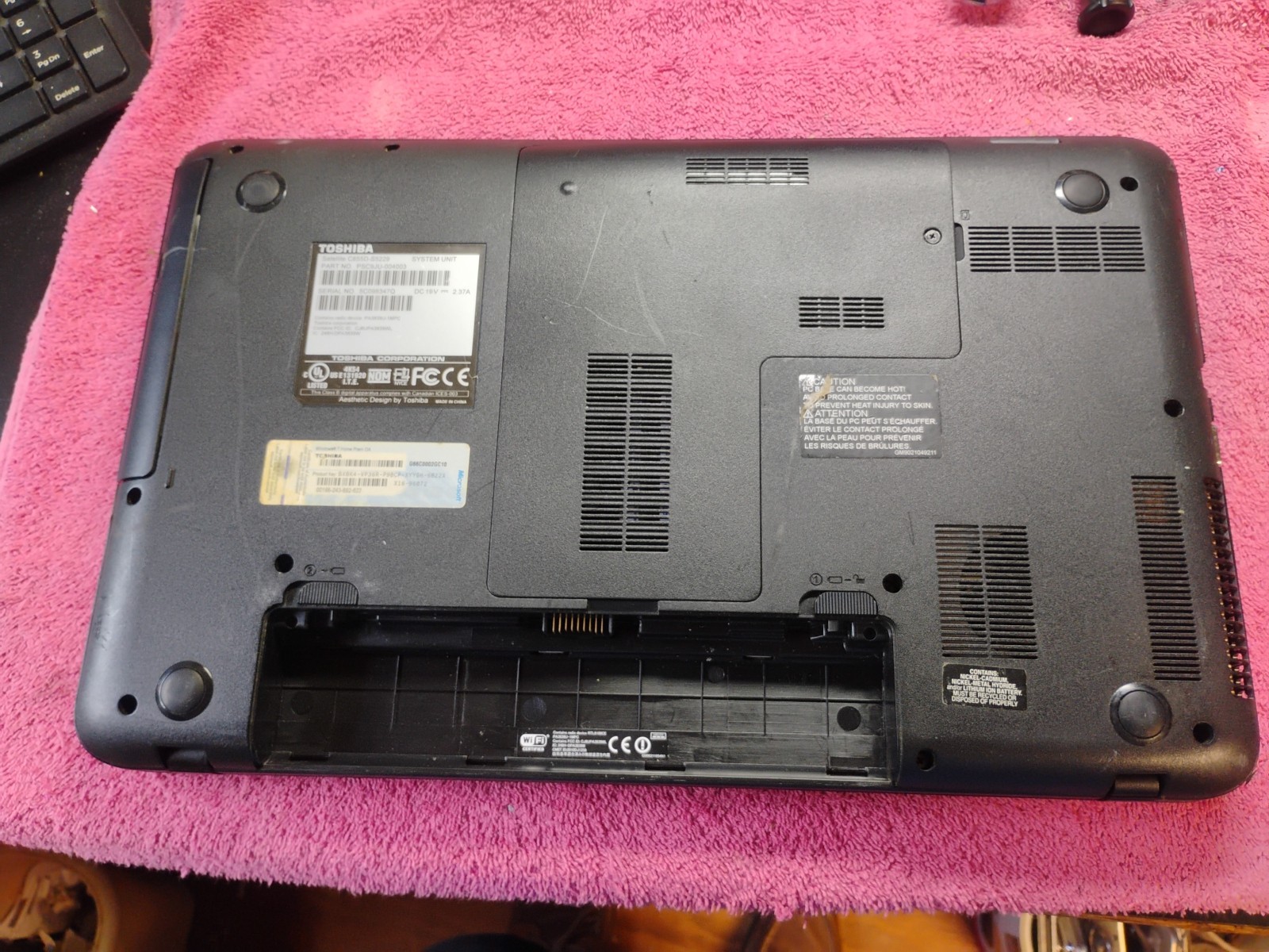 Toshiba Satellite laptop C855D-S5229 non-working for parts – used