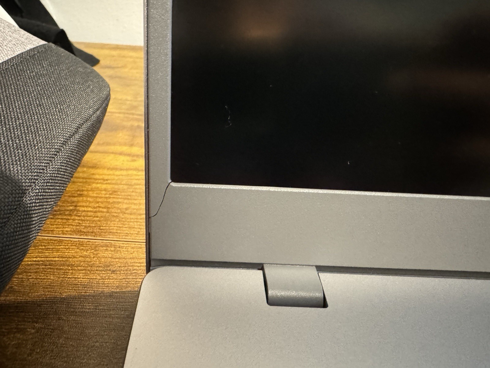 Samsung Chromebook Laptop, Silver, 14.3”, Model XE350XBA, W/Case & charger