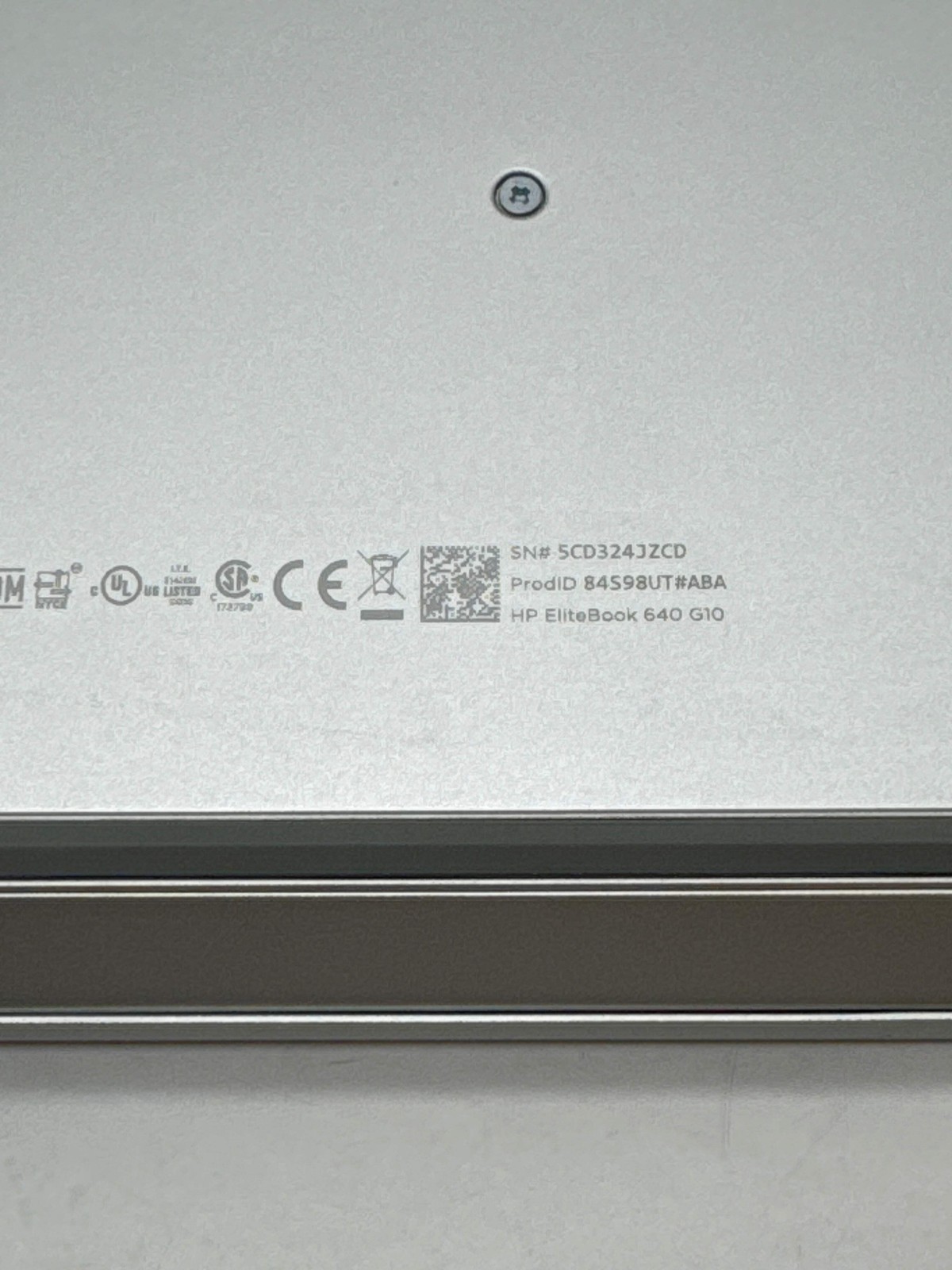 HP EliteBook 640 G10 14.0″ FHD Touch Core i5-1335U 1.30GHz 256GB SSD 8GB RAM