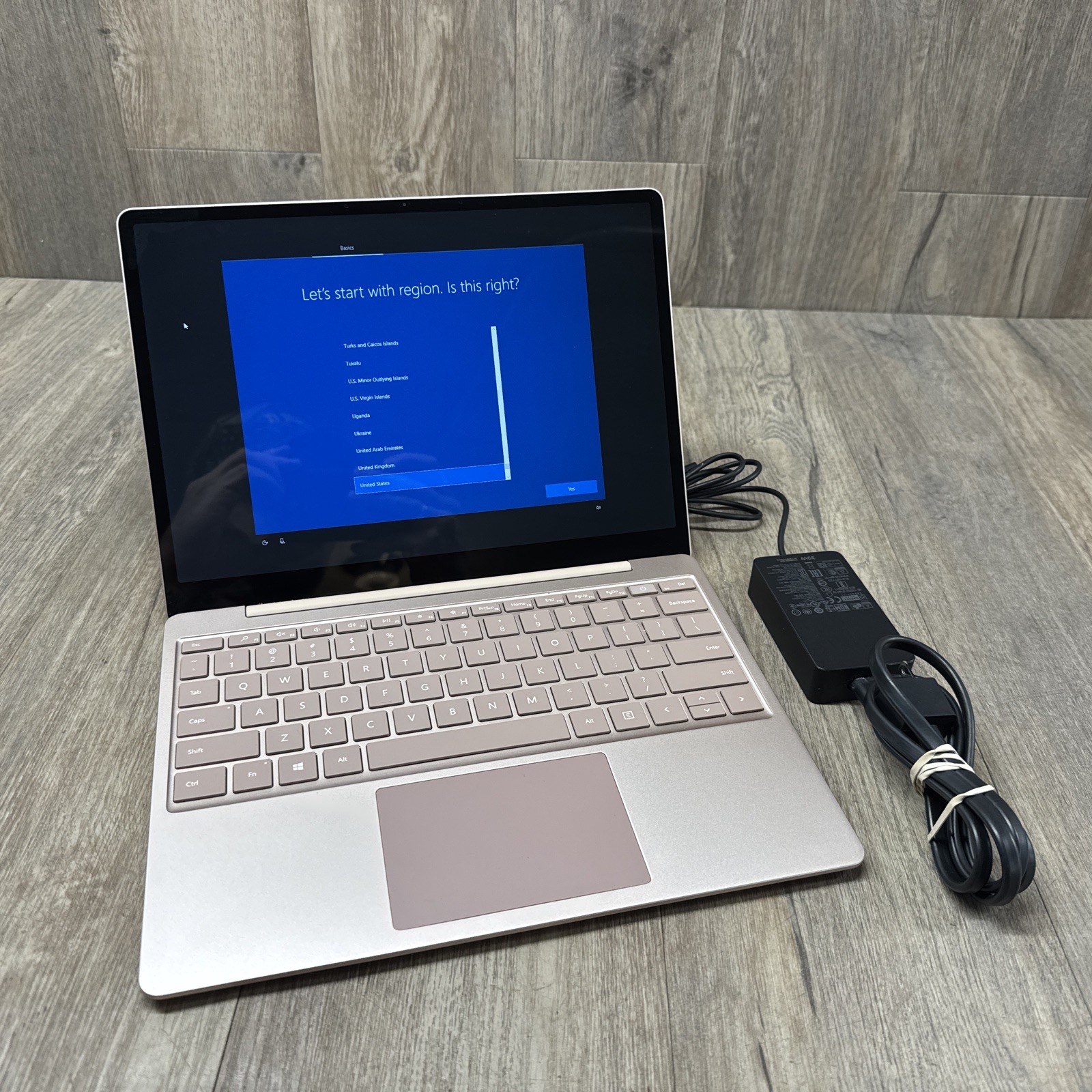 Microsoft Surface Laptop Go 1943 12.4″TOUCH i5-1035G1 1GHz 8GB 128GB Win 10