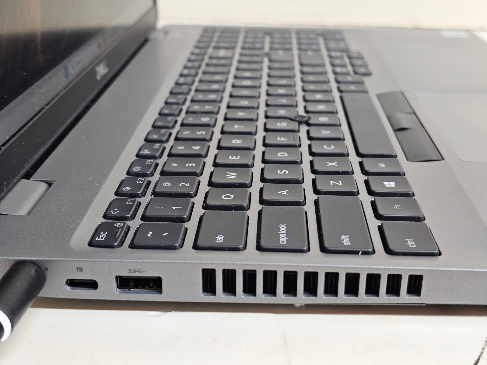 Dell Latitude 5510 Laptop – 1.7 GHz i5-10310U 16GB 512GB Webcam 15.6″ – SP12
