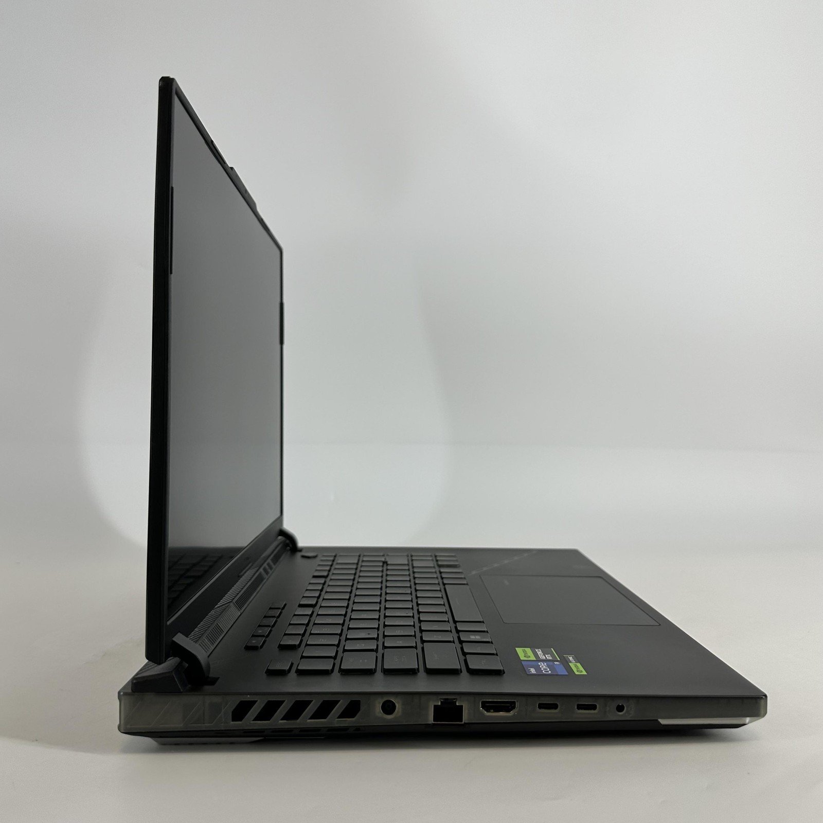 Asus ROG Strix Scar 16 G634 240Hz QHD+ 2.2 GHz i9-13980HX 32GB 1TB SSD RTX 4080