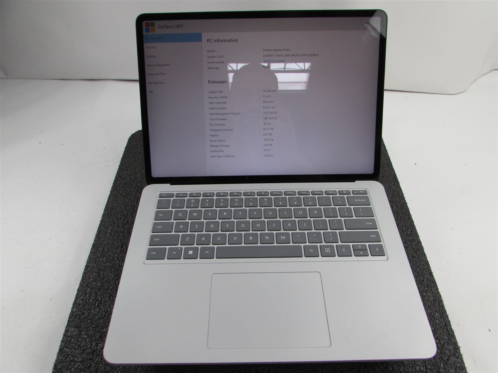 Microsoft Surface Laptop Studio 1964 i7-11370H 1TB SSD 32GB RTX A2000 *No A/C*