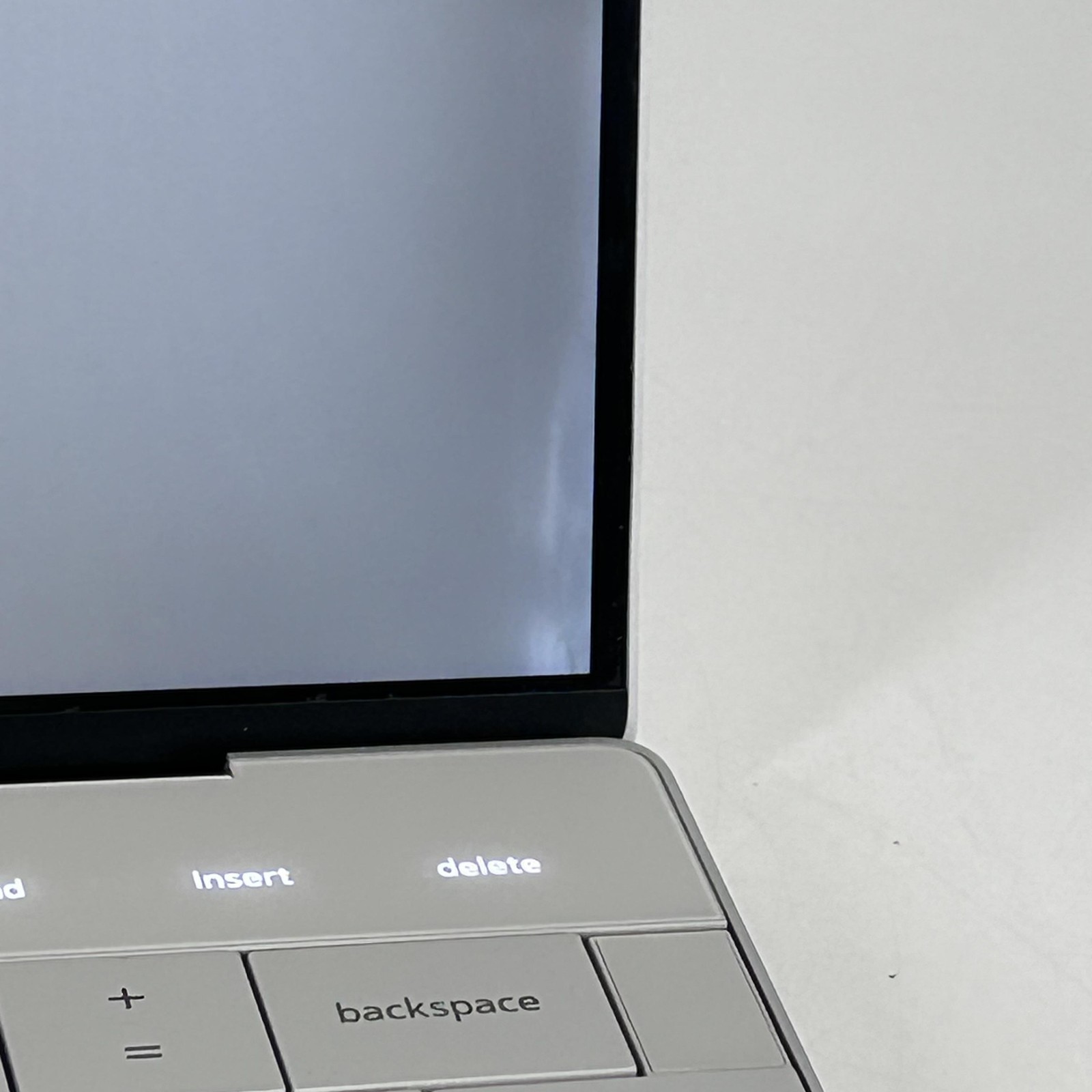 Dell XPS 13 Plus 9320 FHD+ 1.7 GHz i5-1240P 8GB RAM 512GB WATER DAMAGED SCREEN