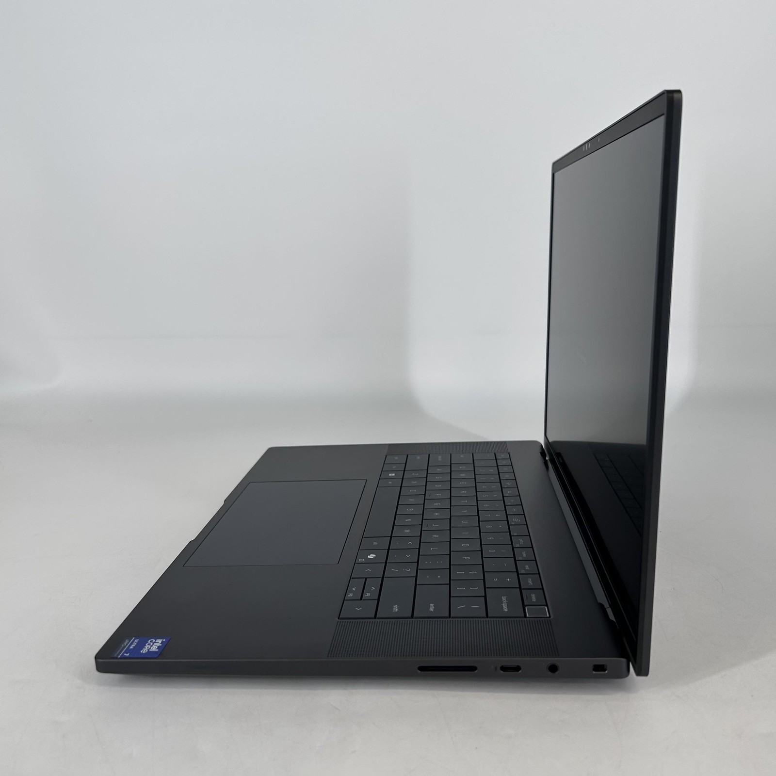 Dell Pro Max 16 Premium MA16250 FHD+ Ultra 7 265H 32GB 1TB SSD RTX PRO 2000