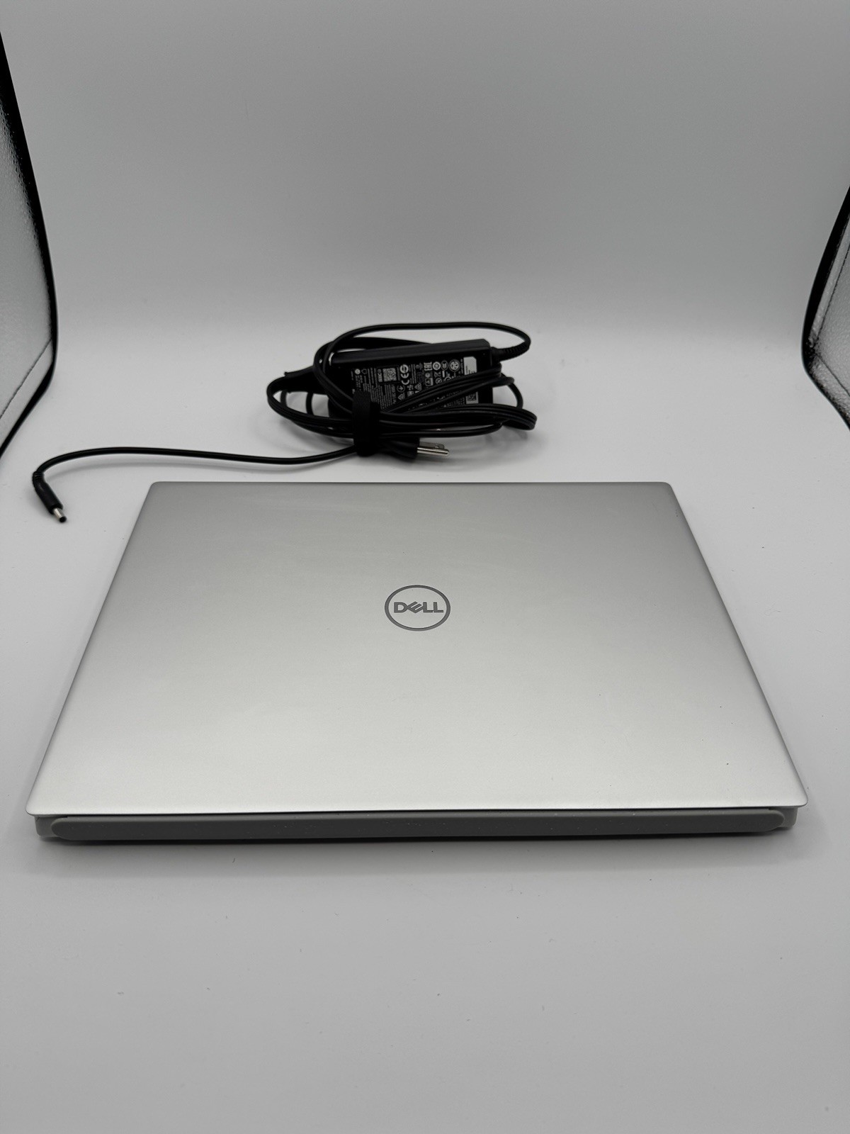 Dell Inspiron 14 P157G 14″ Ryzen 5 5625U 16GB RAM 512GB SSD