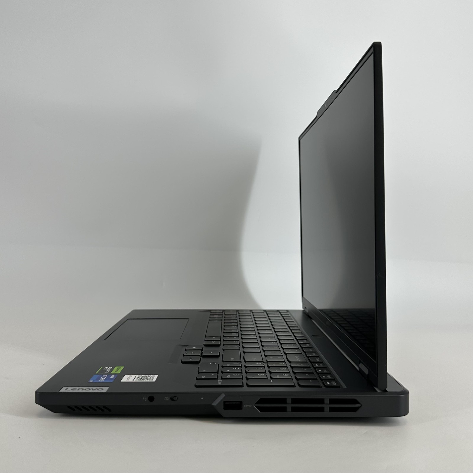 Lenovo Legion Pro 5i Gen 8 16 240Hz QHD+ 2.1GHz i7-13700HX 16GB 1TB SSD RTX 4070