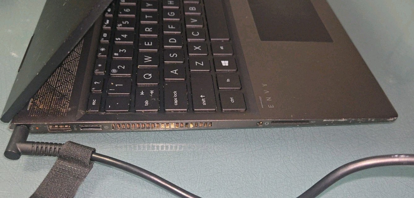HP Envy x360 15-cp0053cl Touch _ AMD Ryzen 5-2500U _ 8GB RAM , 256gb Ssd,READ!!