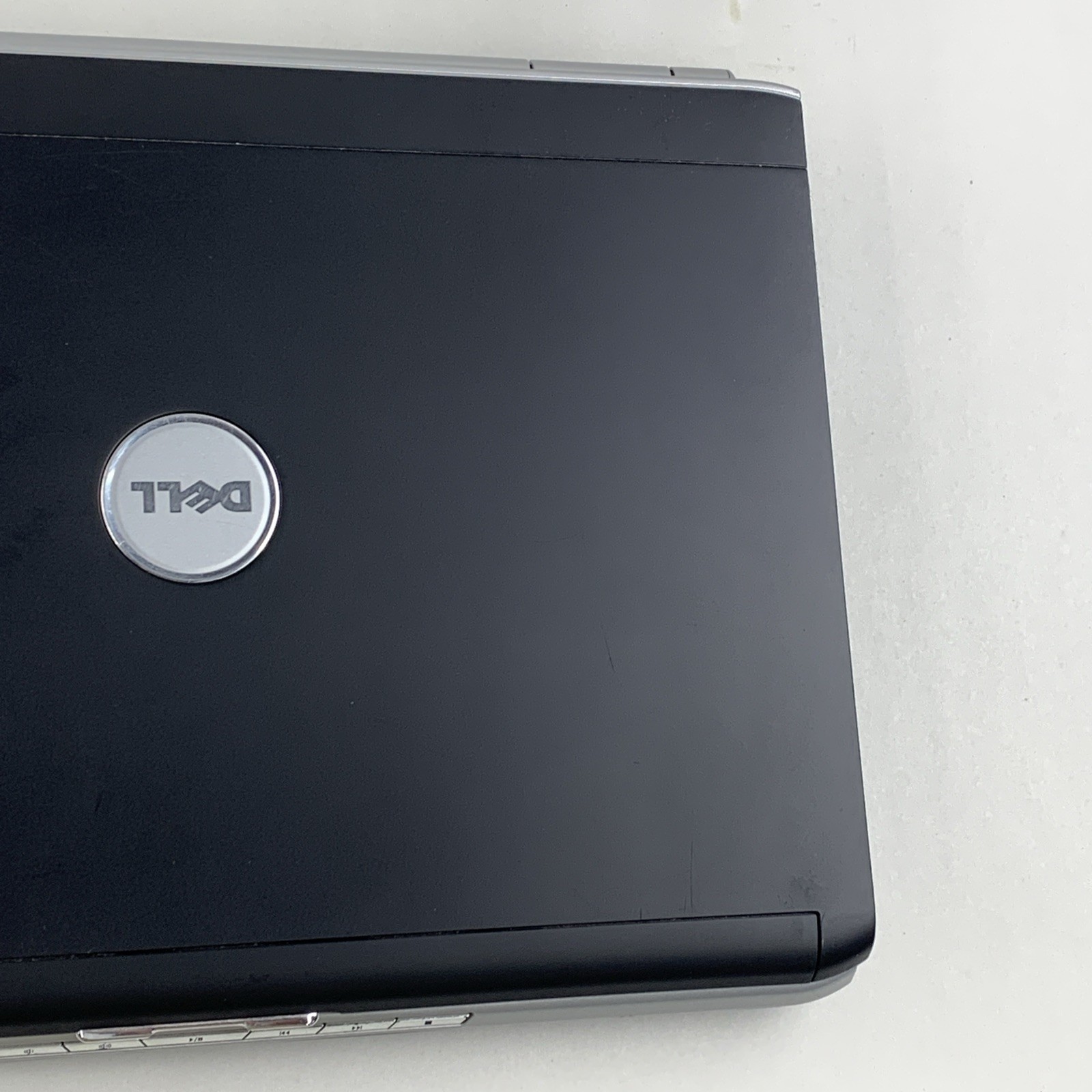 Dell Inspiron 1520 Core 2 Duo-06FD 2.00GHz 3GB RAM 15.6″ No Battery No HDD/OS