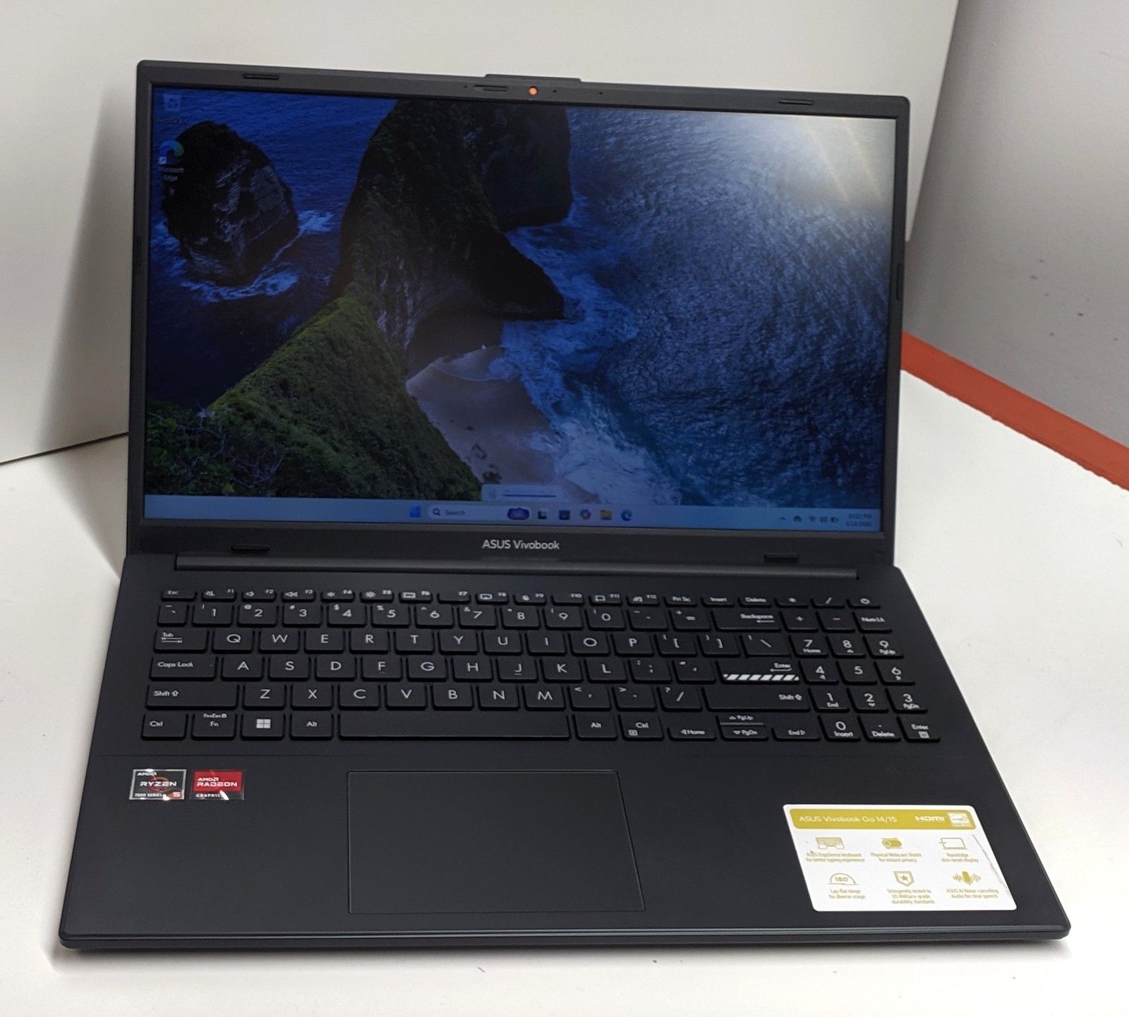 Asus Vivobook E1504F R5-7520U, 16GB RAM, 512GB SSD