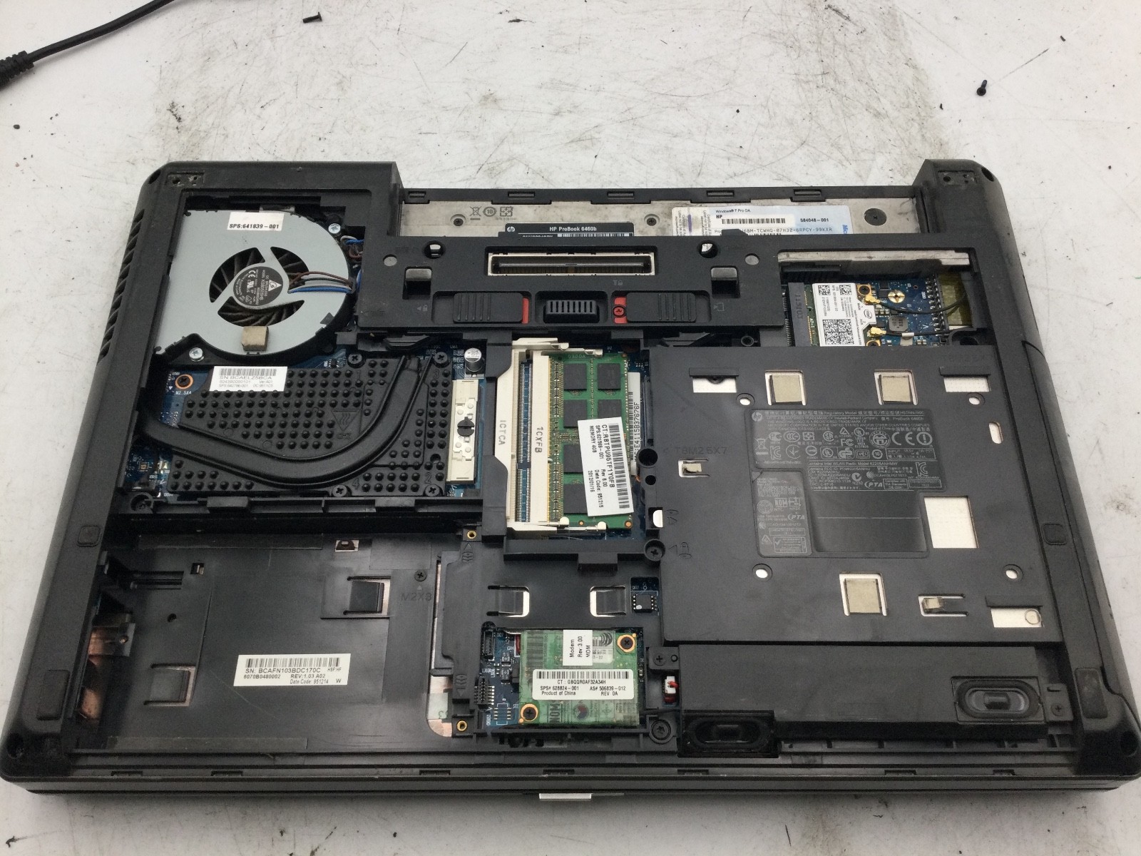 HP PROBOOK 6460B – FOR PARTS/BAD LCD – INTEL I5 VPRO – 4GB RAM – 14″ – READ -BB