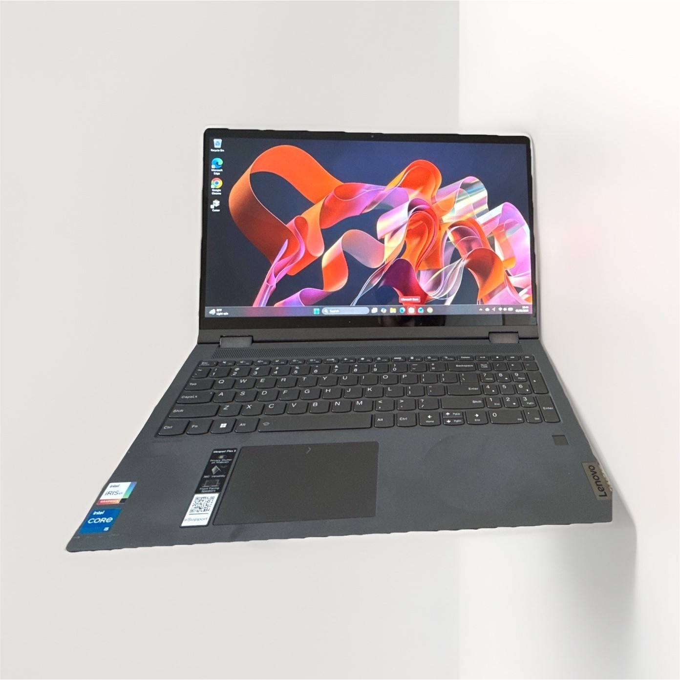 Lenovo 15.6″ FHD Laptop i5-1135G7 8GB RAM 477GB SSD Win 11 Home