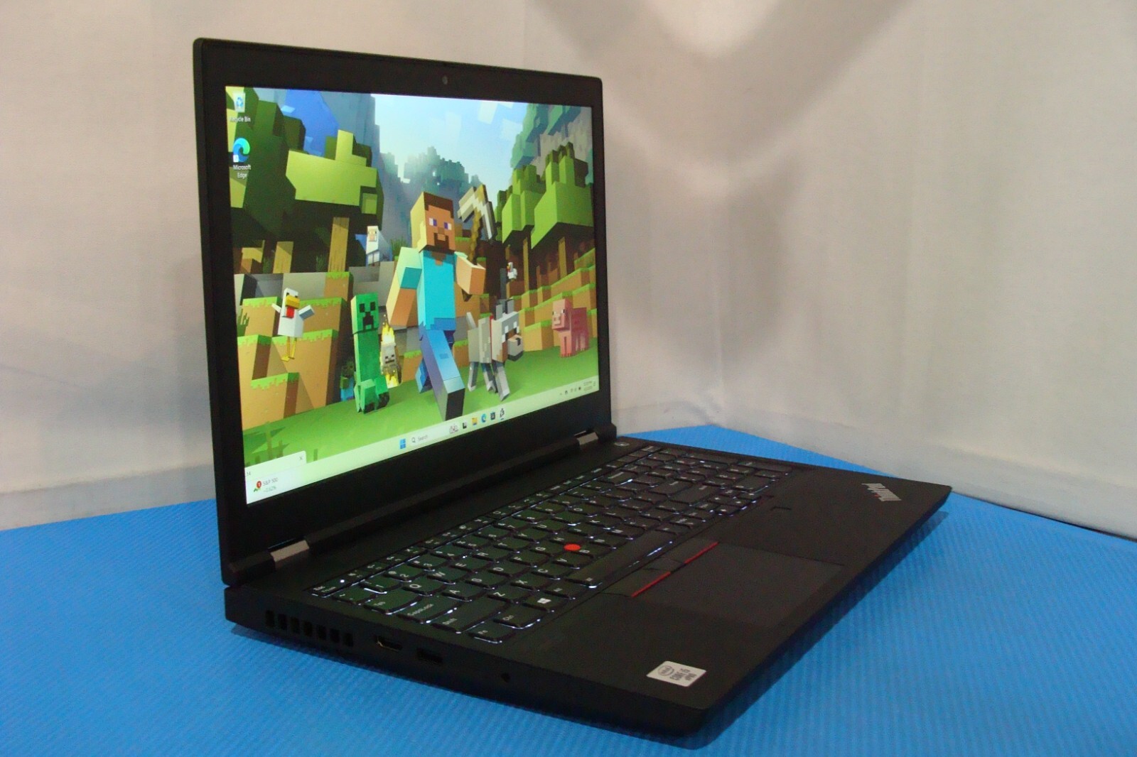 Lenovo ThinkPad P15 Gen 1 15.6″FHD i5-10400H 2.6GHz 16GB 512GB T1000 Win 11 Pro