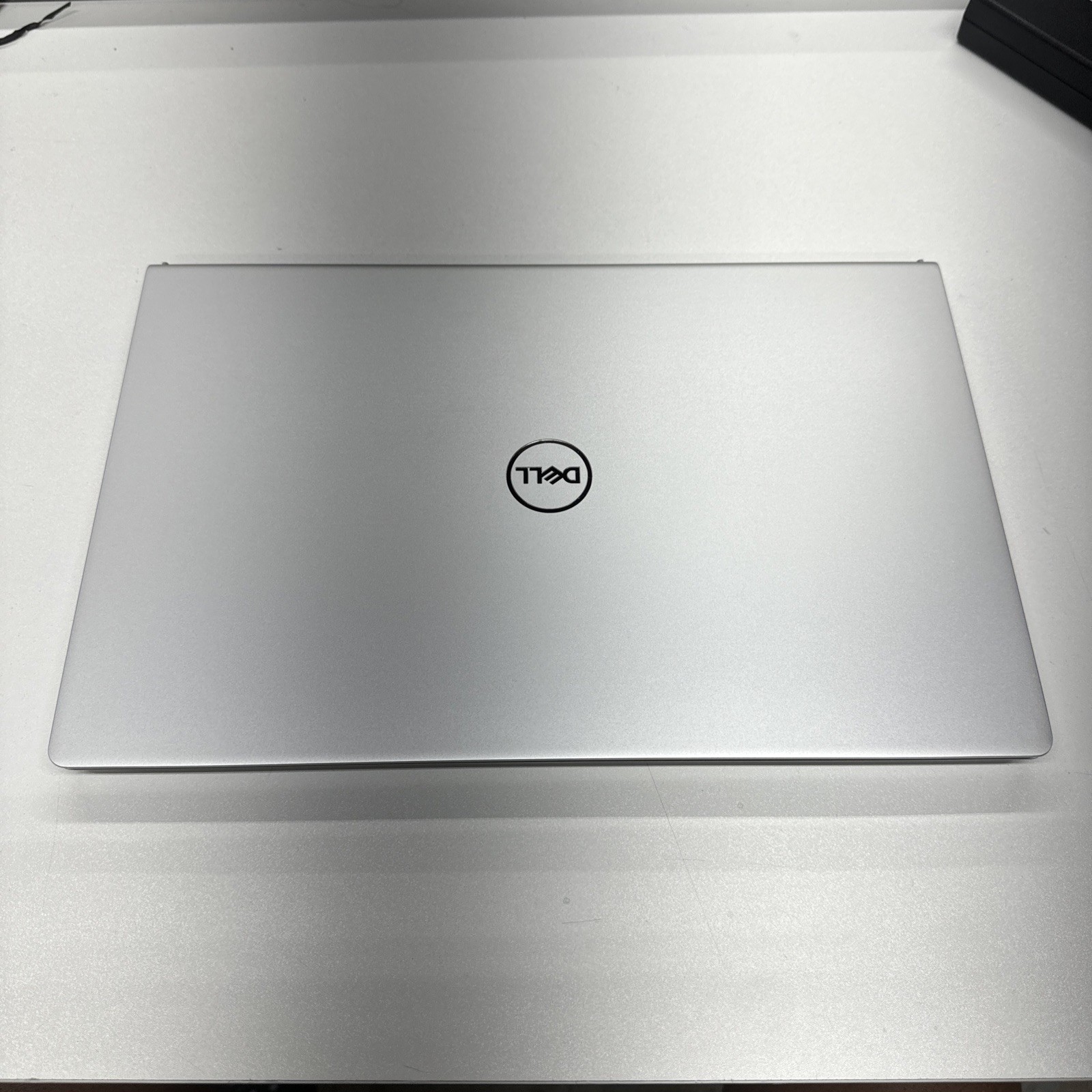 Dell 15. DC15250 P112F011. Used!