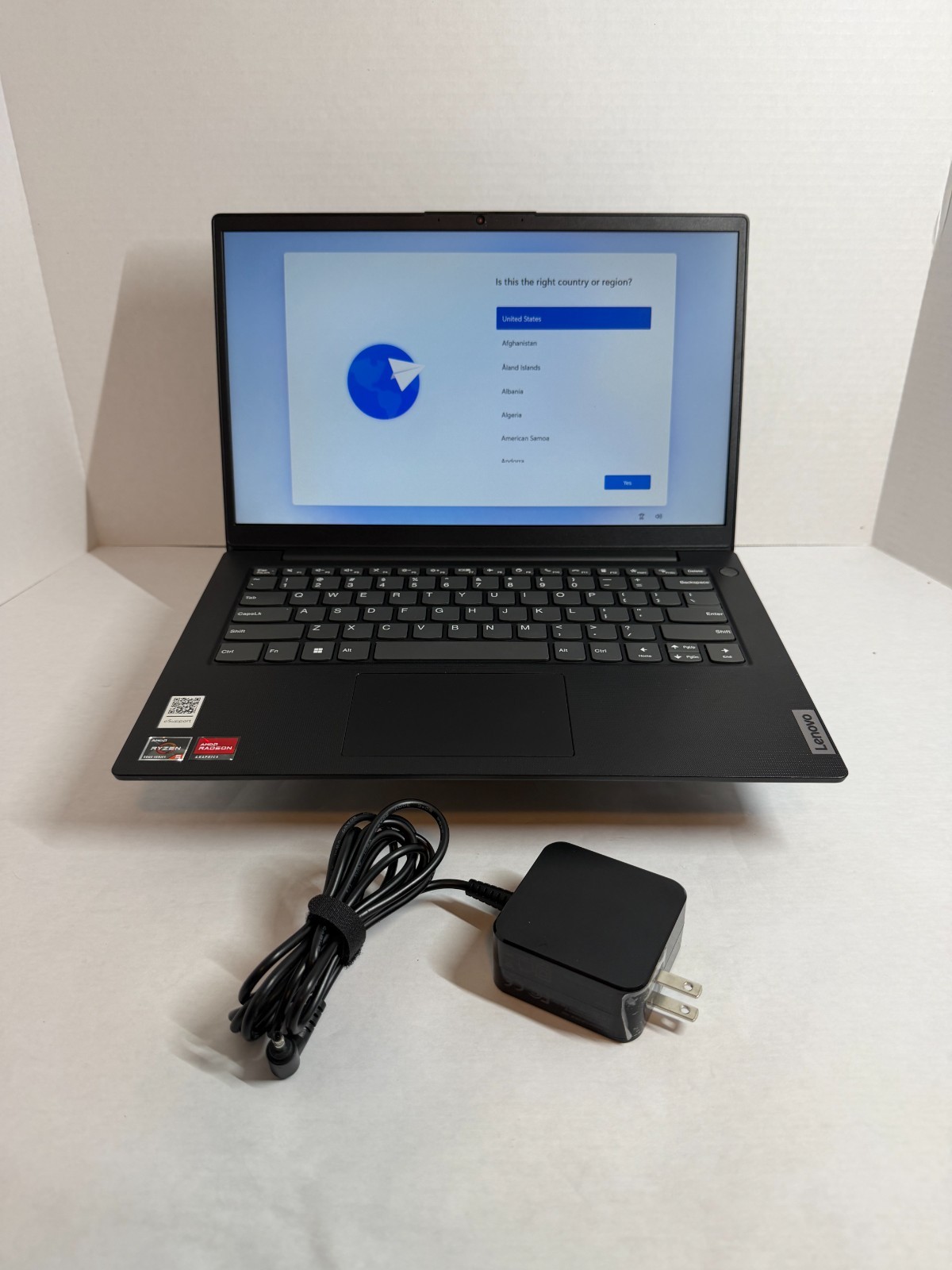 Lenovo V14 G2 AMD Ryzen 5 5500U 12GB RAM 256GB M.2 NVMe Windows 11 S2