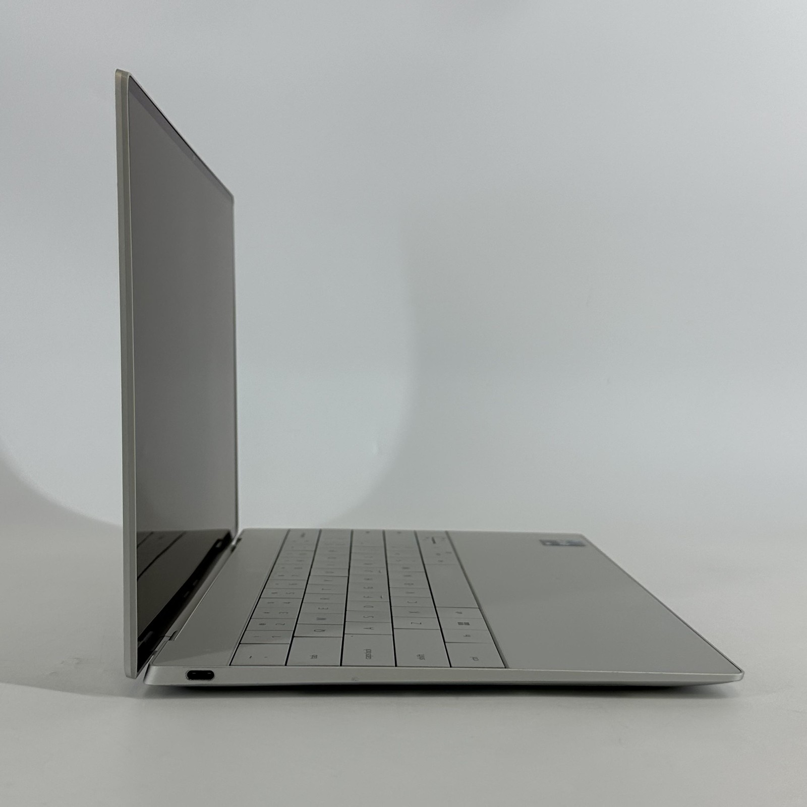 Dell XPS 13 Plus 9320 3.5K TOUCH 1.8 GHz i7-1280P 16GB 512GB SSD Very Good
