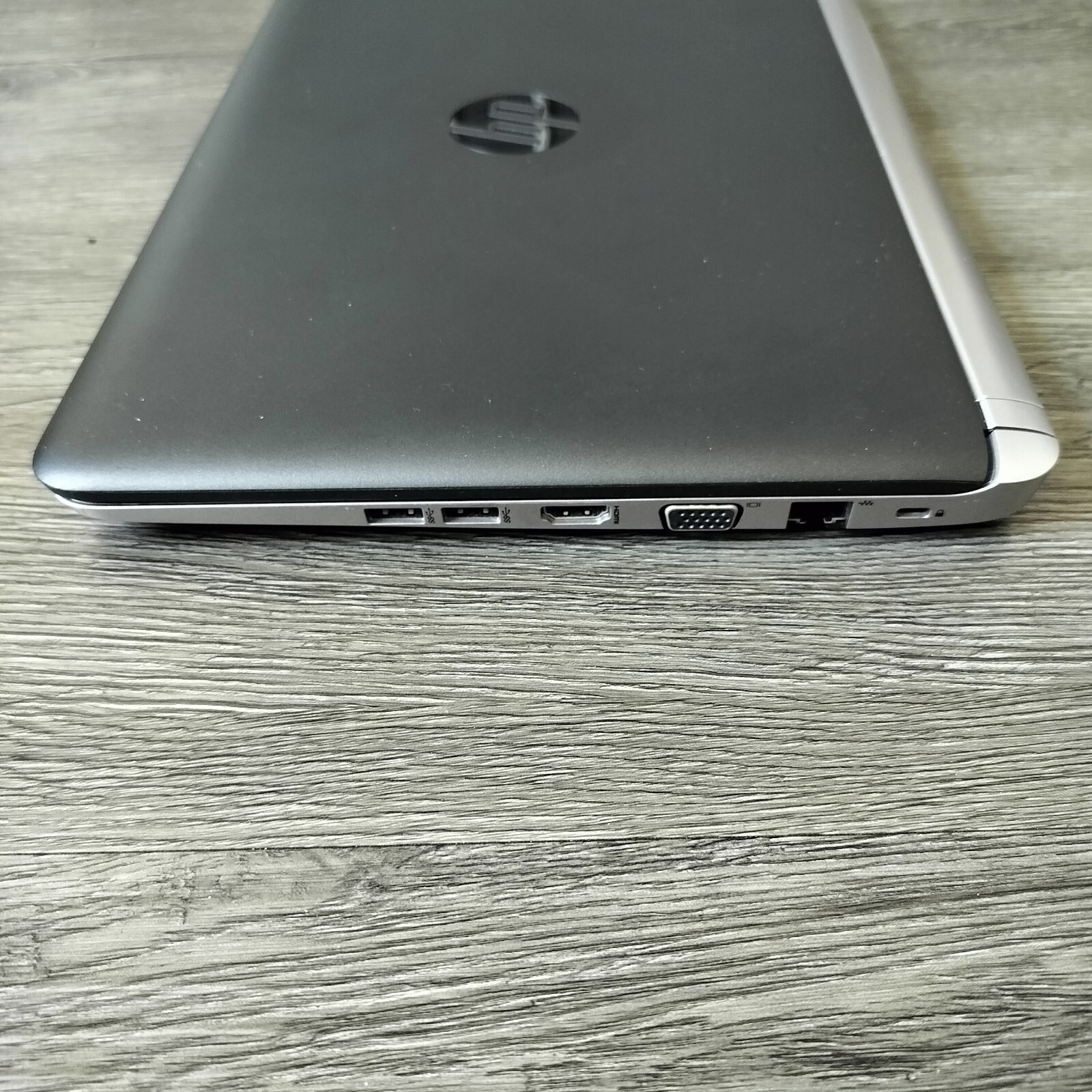 HP ProBook 430 G3 | i5-6200U 2.3GHz | 4GB RAM DDR3| 500GB SSD | Adapter