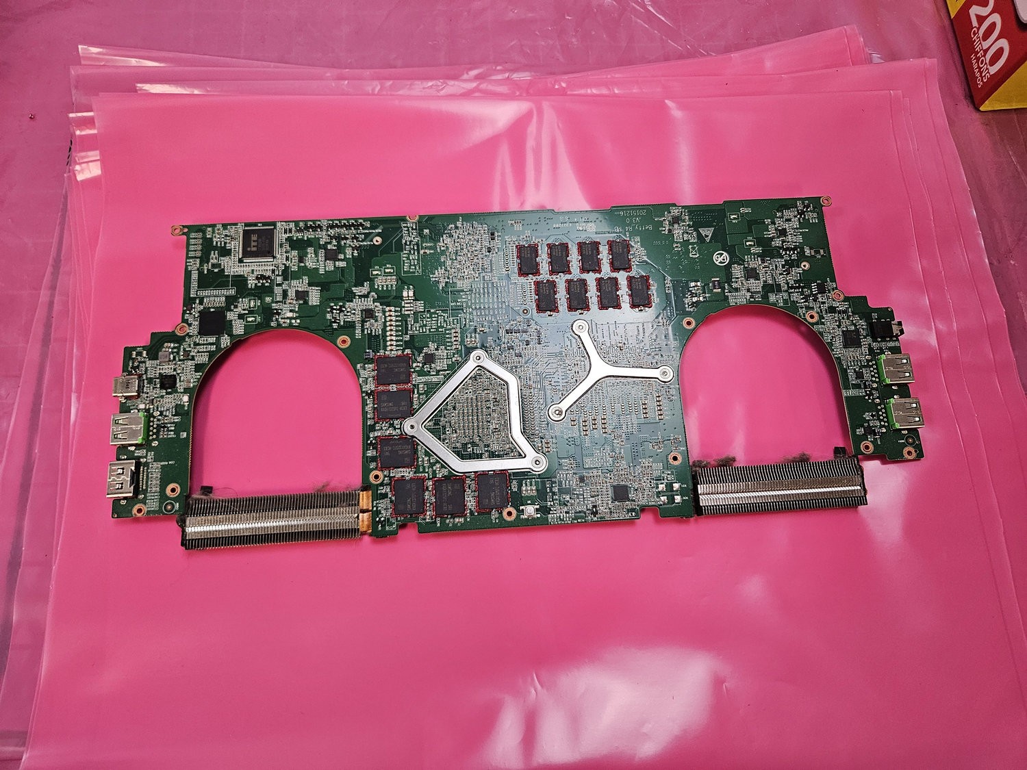 Razer Blade 14″ RZ09-0165 i7-6700HQ 16GB Motherboard GTX 970M RZ09-01652E21-R3U1