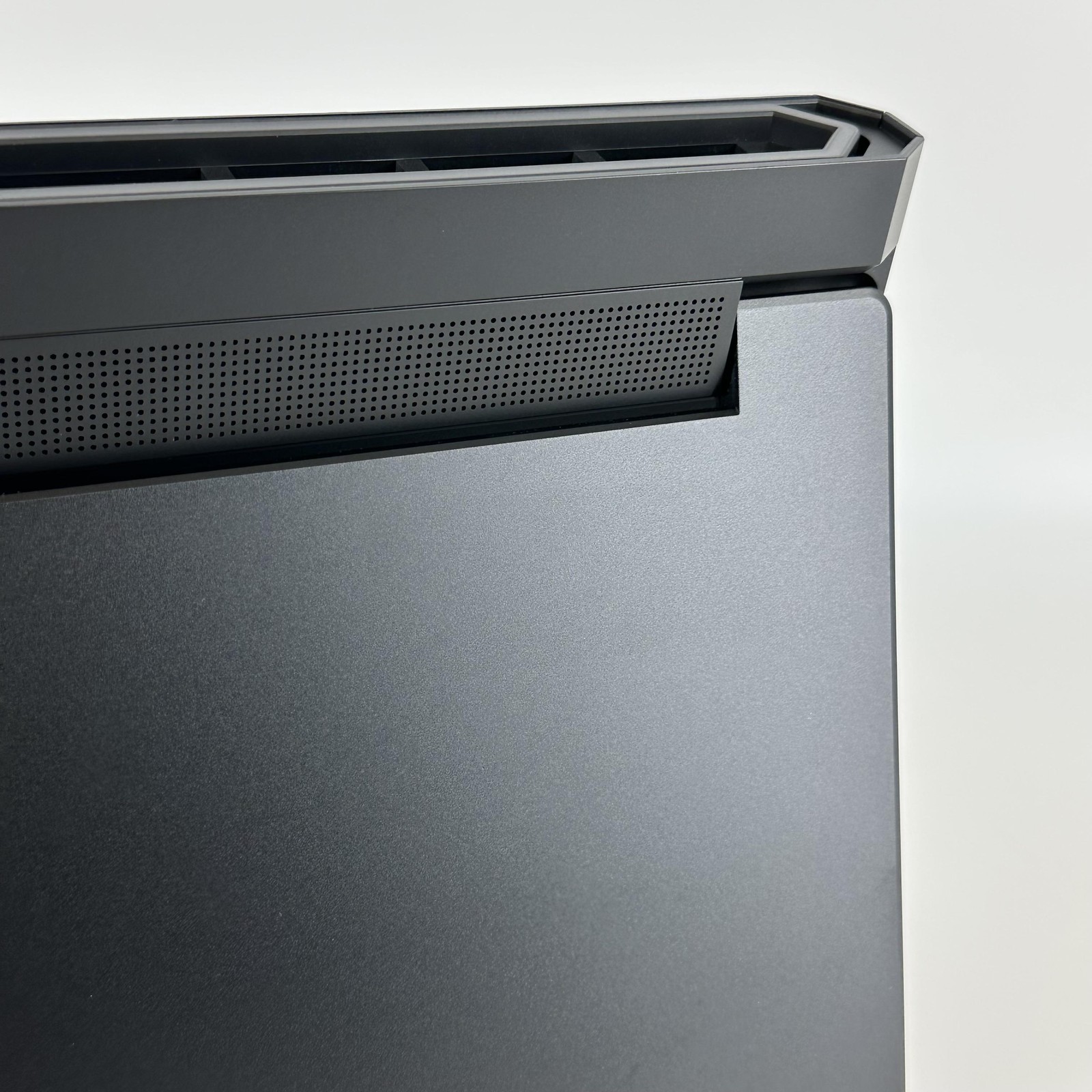 Lenovo Legion Pro 7i Gen 10 16 240Hz QHD Ultra 7 255HX 32GB 2TB RTX 5070 Ti