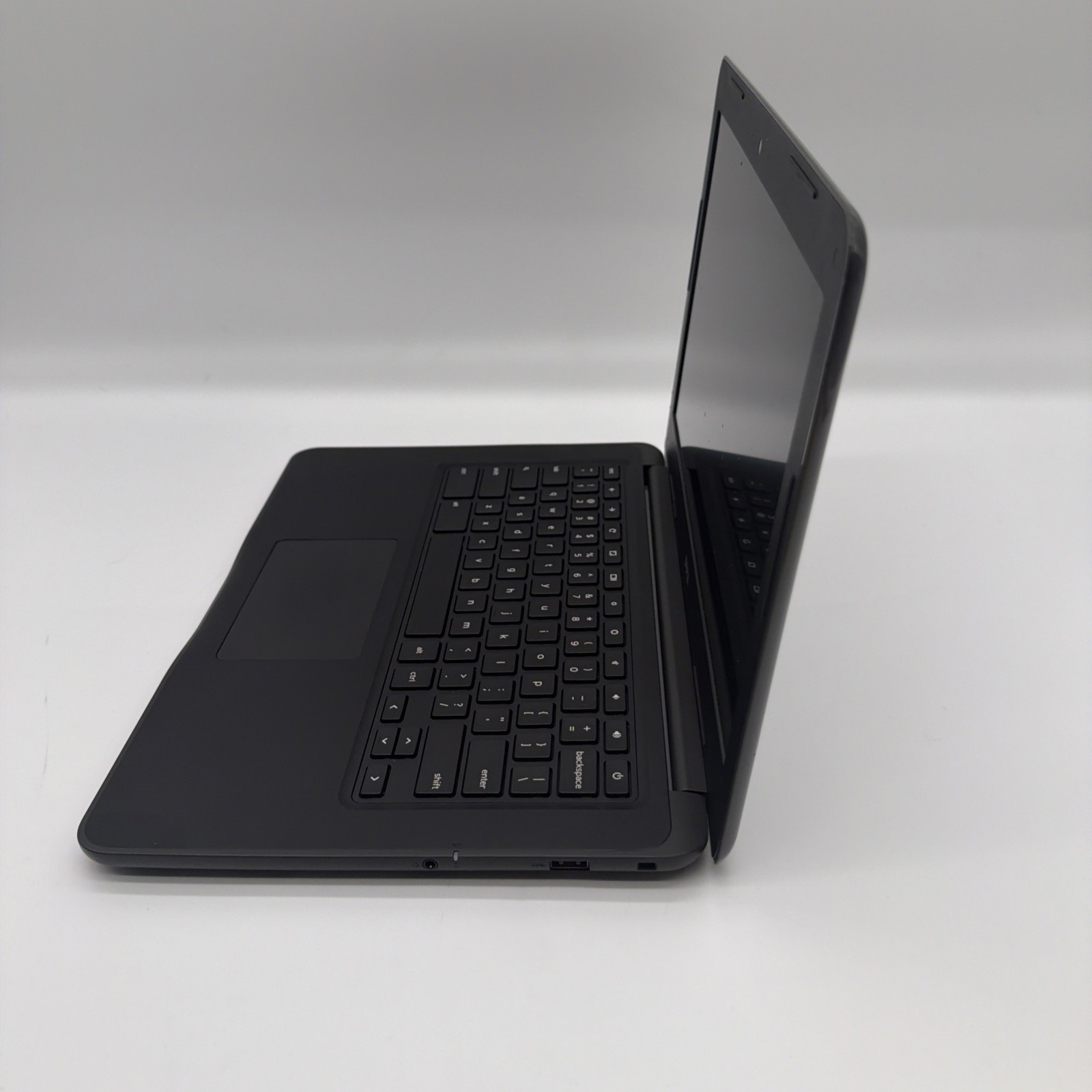 Dell Chromebook 13′ 3380 (P80G002) 4GB 16GB Black Good Condition