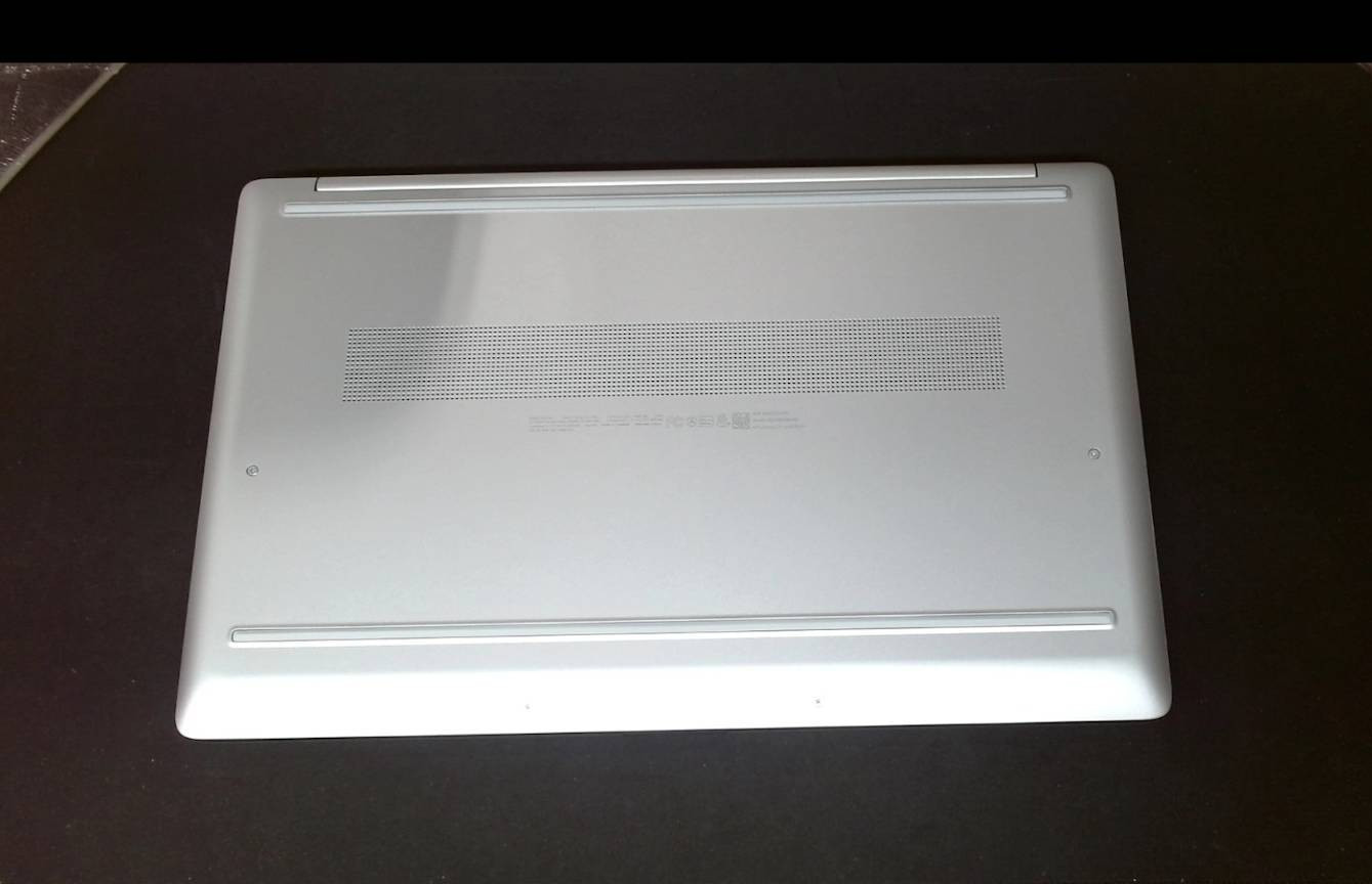 HP Notebook 17 17.3″ FHD AMD Ryzen 5 7430U 64GB RAM + 1TB SSD Win11 Pro Silver