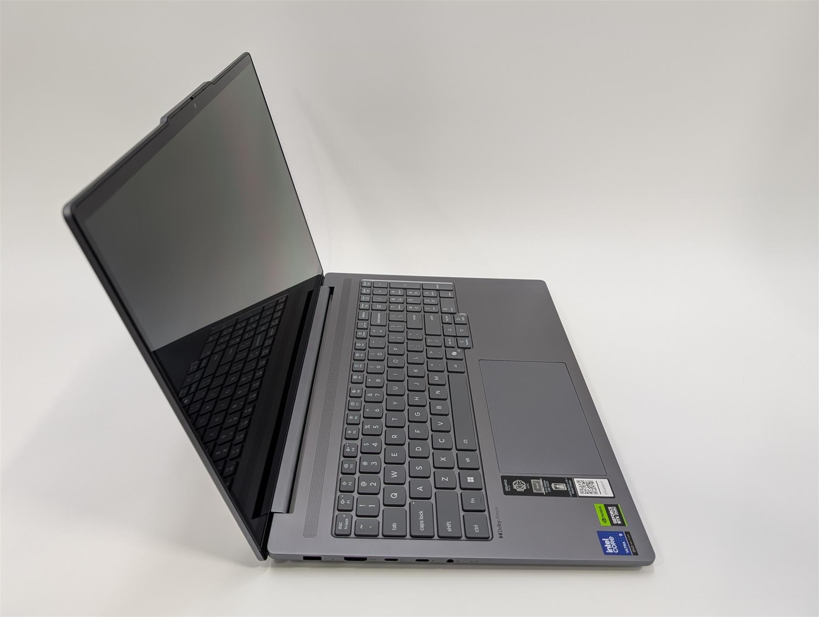 Lenovo IdeaPad Pro 5 16IAH10 32 GB RAM 1 TB SSD Used Excellent