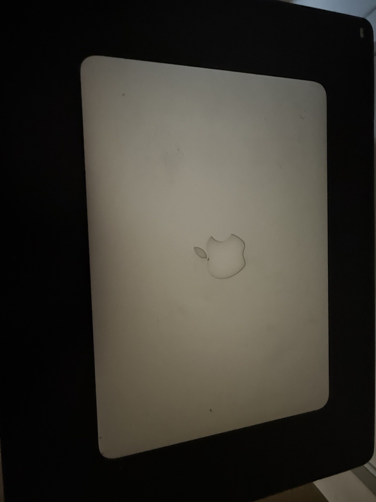 Apple MacBook Pro A1502 2015 13″ Intel i7 3.0GHz 8GB 500GB Only 75 cycle counts