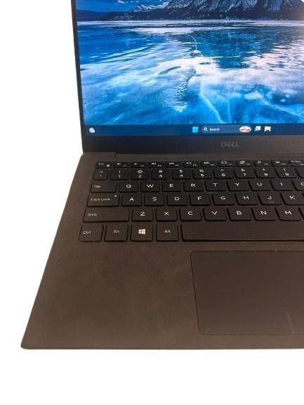 Dell XPS 13 7390 | 13.3″ | i7-10510U | 16GB RAM | 512GB SSD