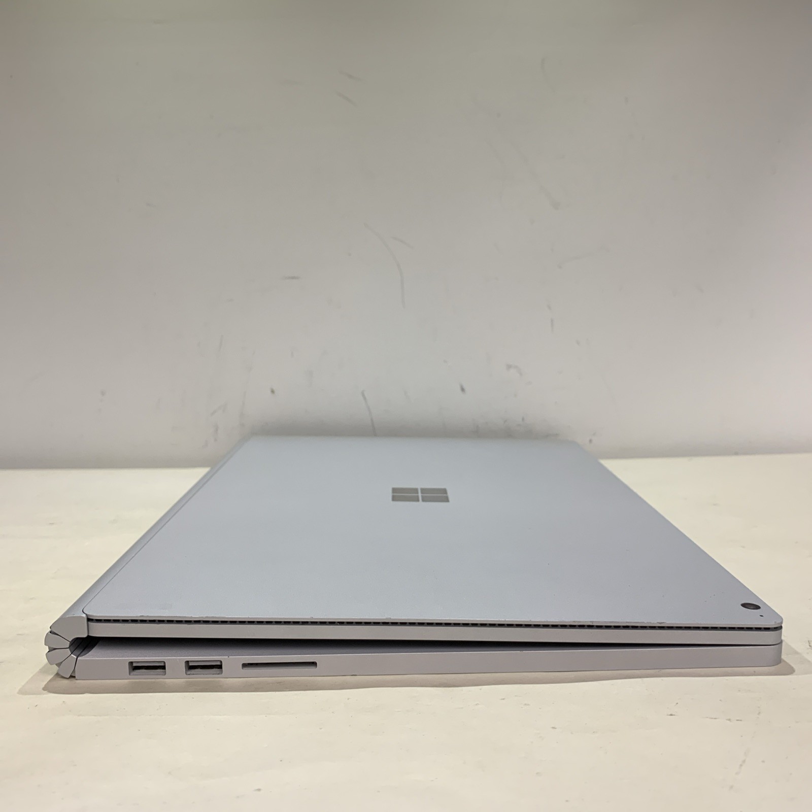 Microsoft Surface Book 2 i5-8350U 16GB RAM 256GB SSD Win11 Pro