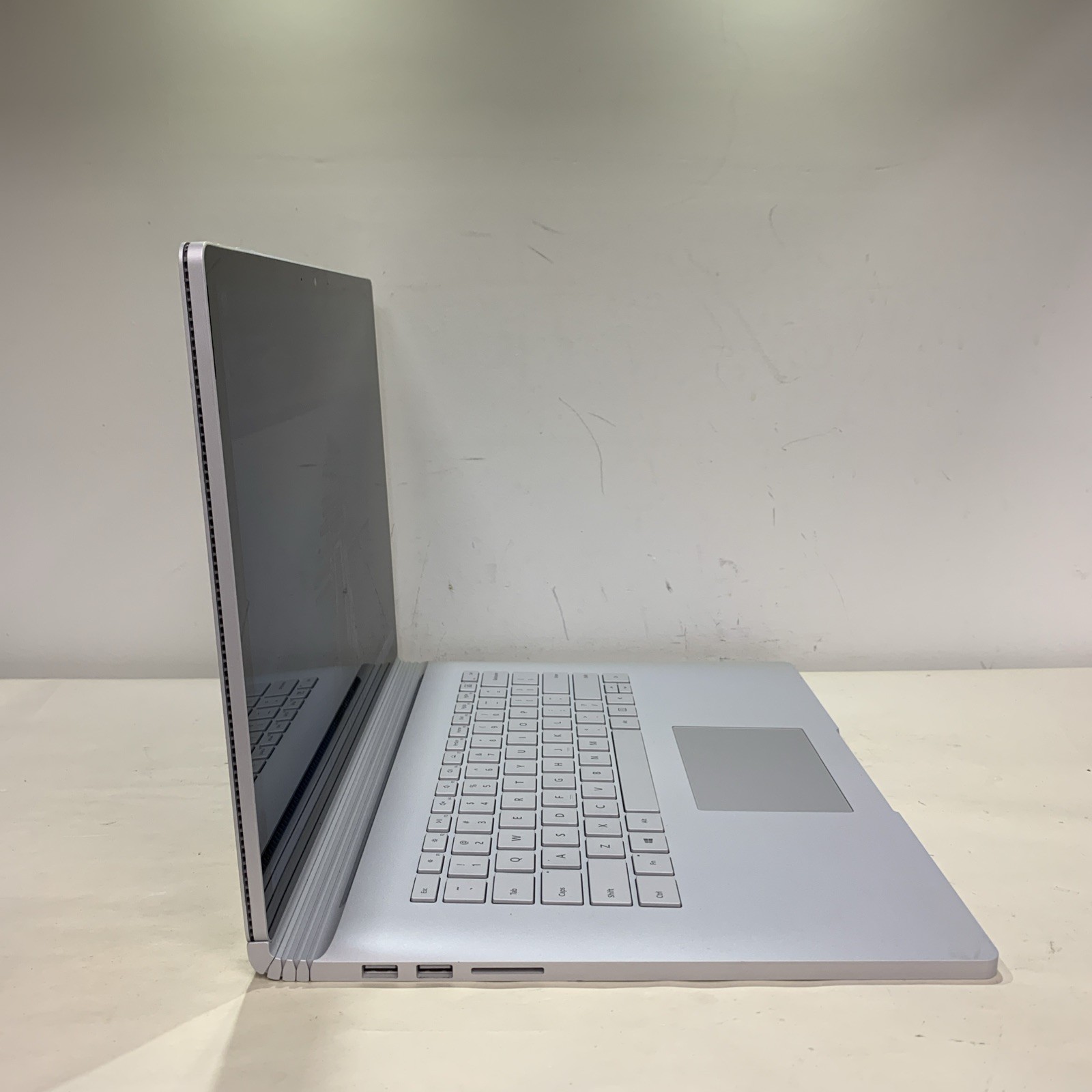 Microsoft Surface Book 2 i5-8350U 16GB RAM 256GB SSD Win11 Pro