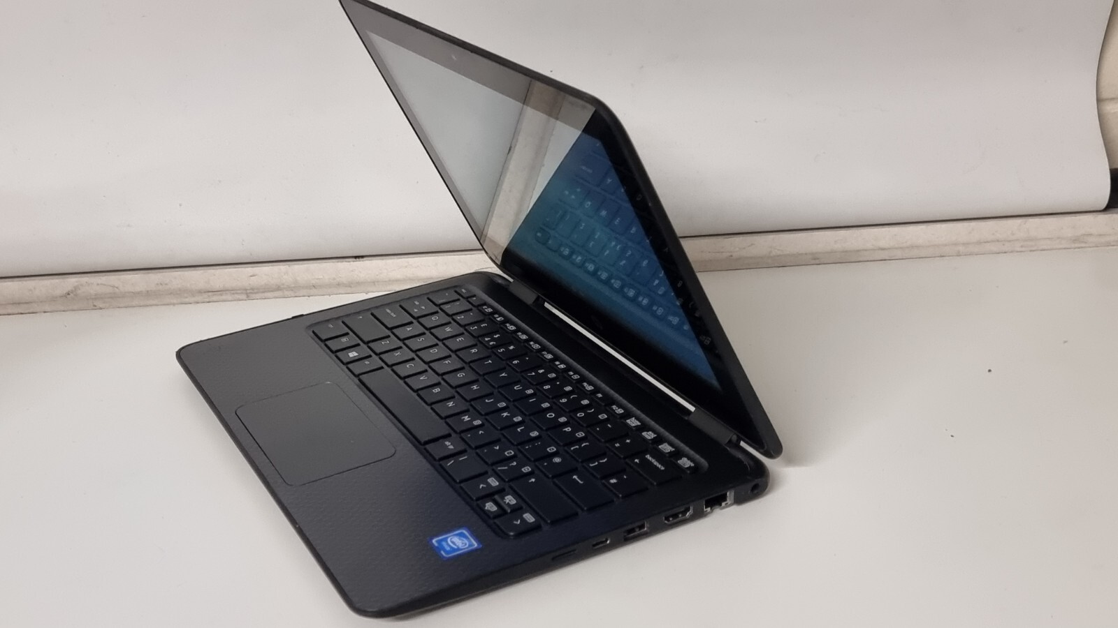 2-in-1 HP ProBook x360 11 G1 EE 11.6″ TOUCHSCREEN 192GB SSD 4GB TABLET LAPTOP