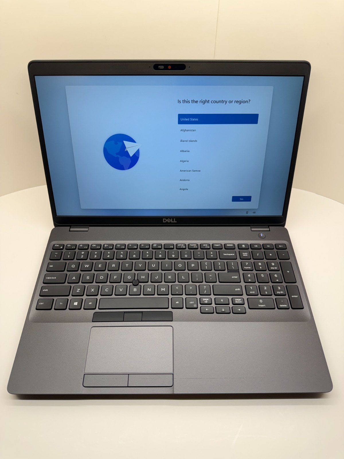 Dell Latitude 5501 15.6″ FHD i5-9400H 8GB RAM 256GB M.2 NVME SSD Win 11 Pro W/AC