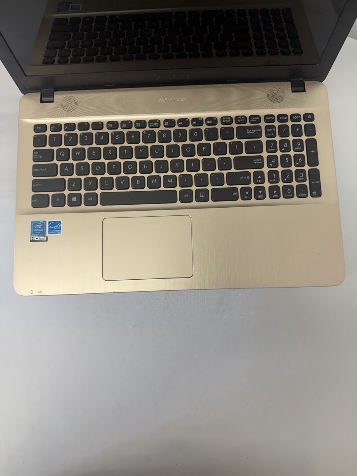 Asus X541N Laptop – Screen Has Lines – Intel Pentium N4200 – Read Des