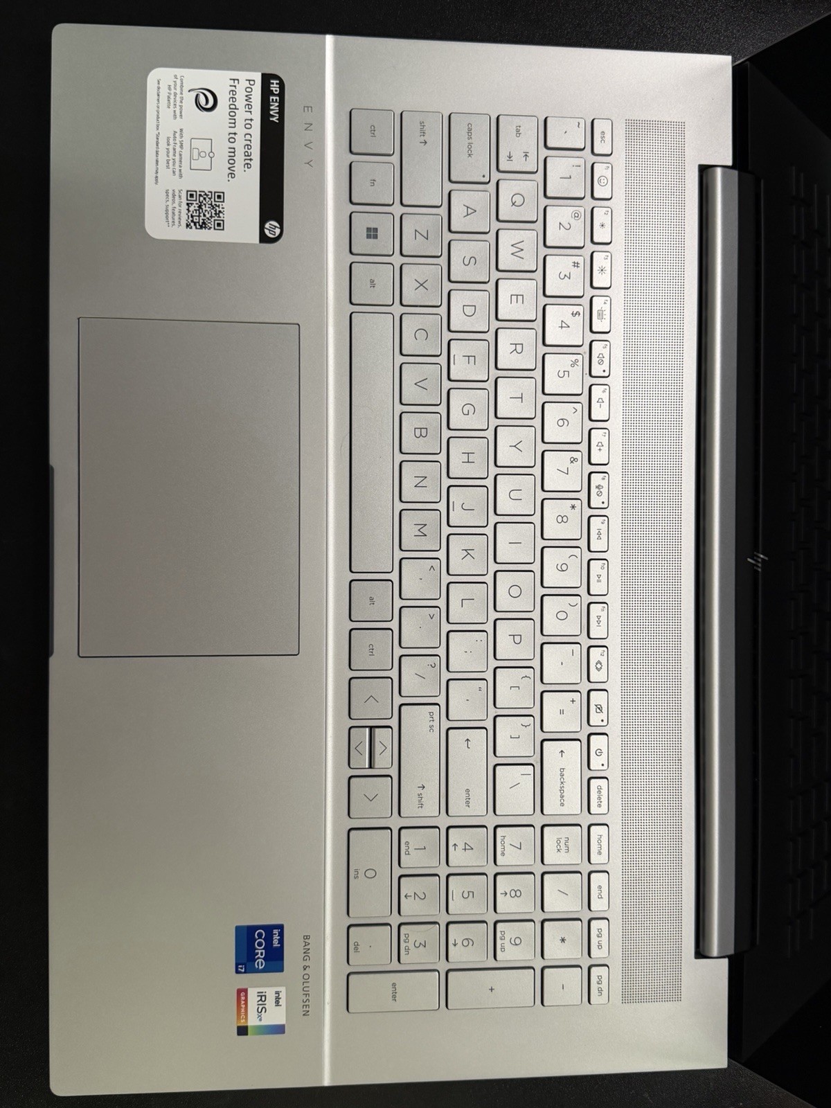 Touch screen HP Envy 12th gen intel i7 iRISXe graphics 17.3” 12GB RAM
