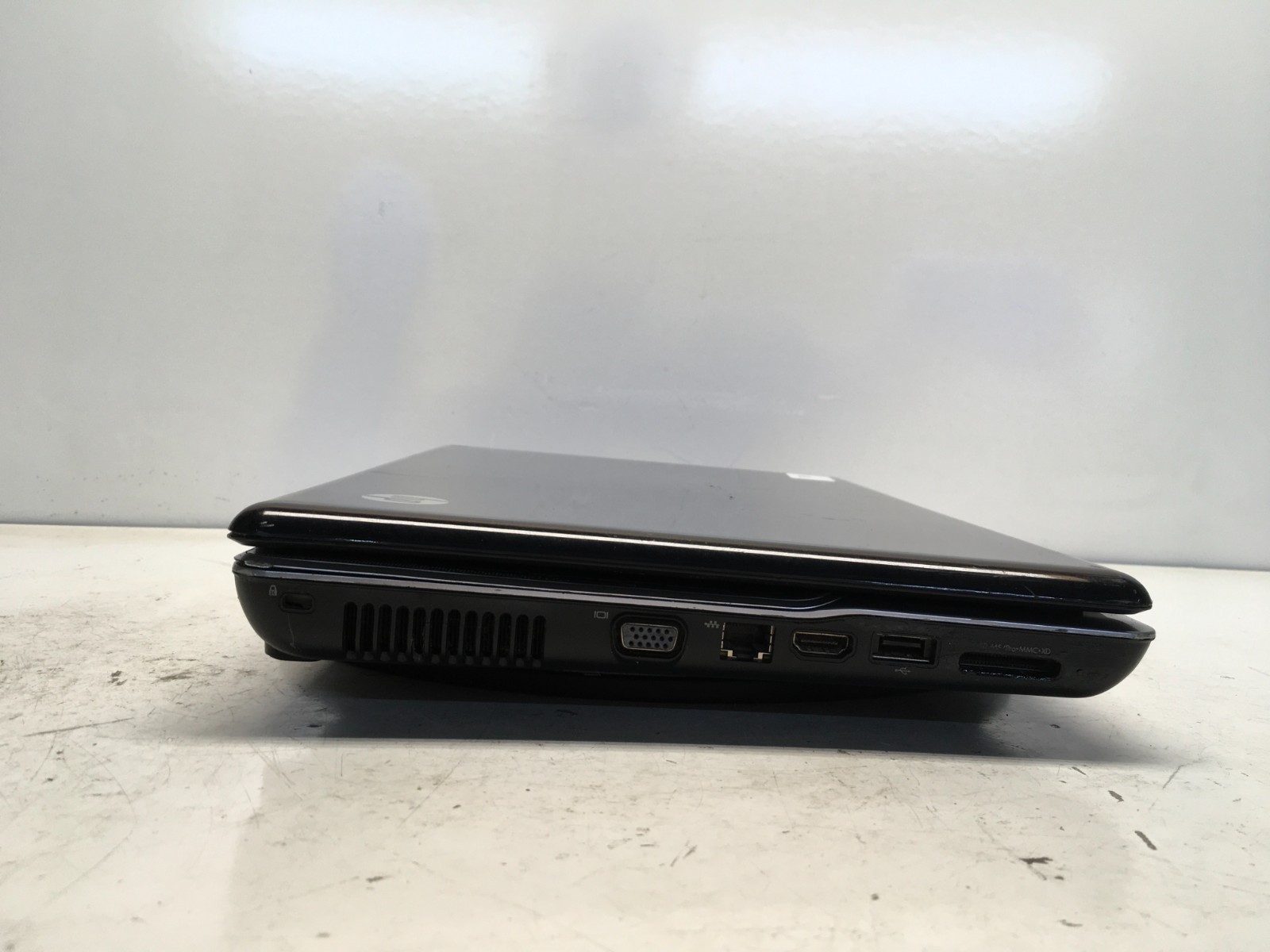 HP G61-429WM AMD Sempron M120 2100MHz 2 GB NO HDD/Battery