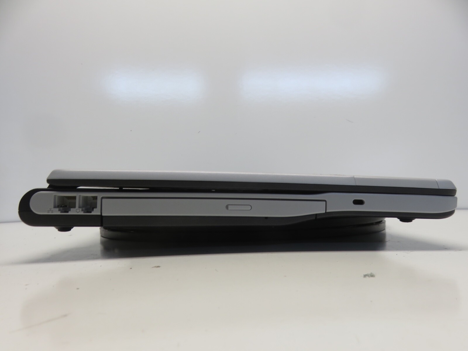 Sony Vaio VGN-FS740 PCG-702L Pentium M 740 1730MHz 512 MB NO HDD No Batt